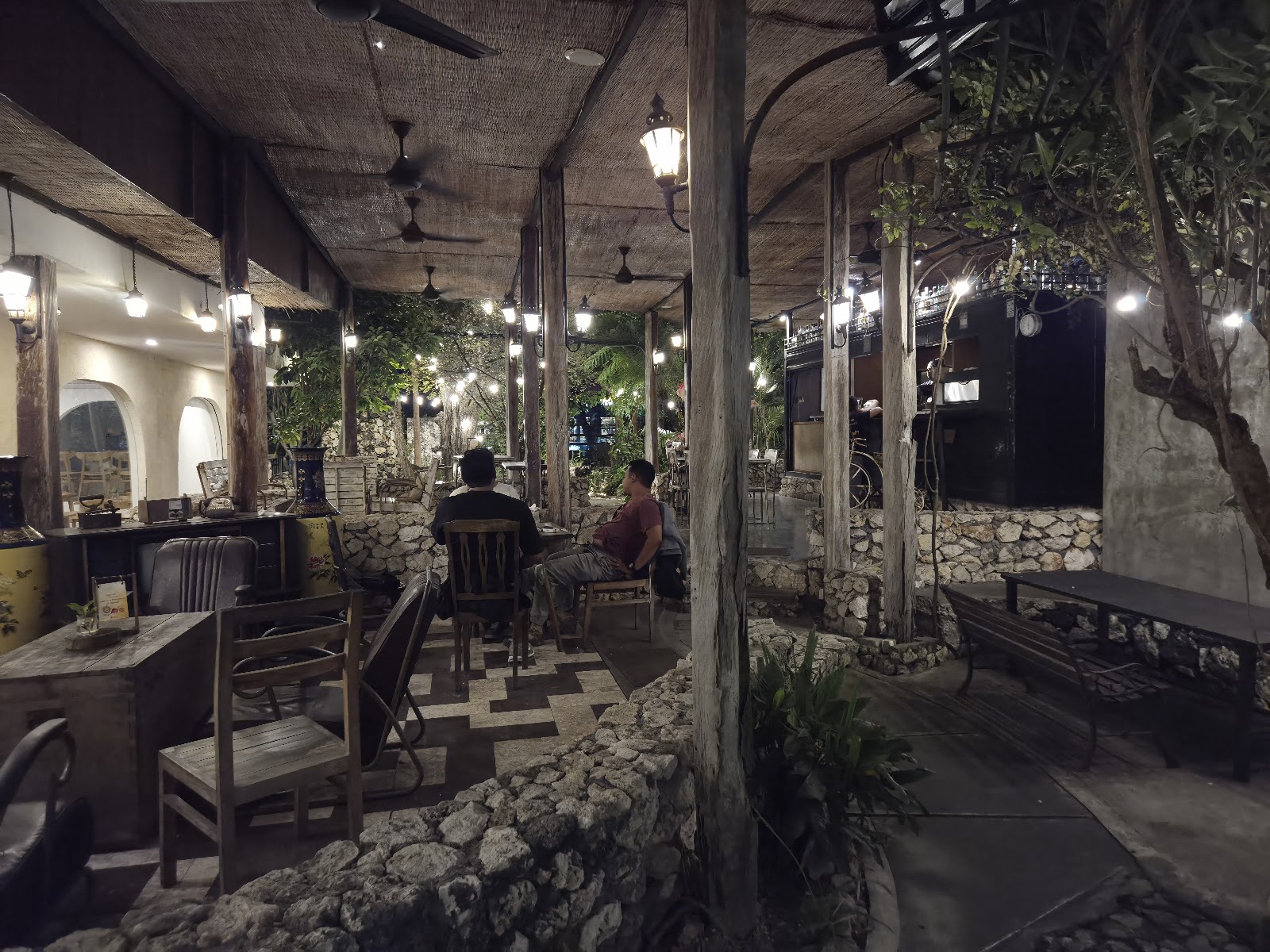 Лаймстонс Бали Ресторан