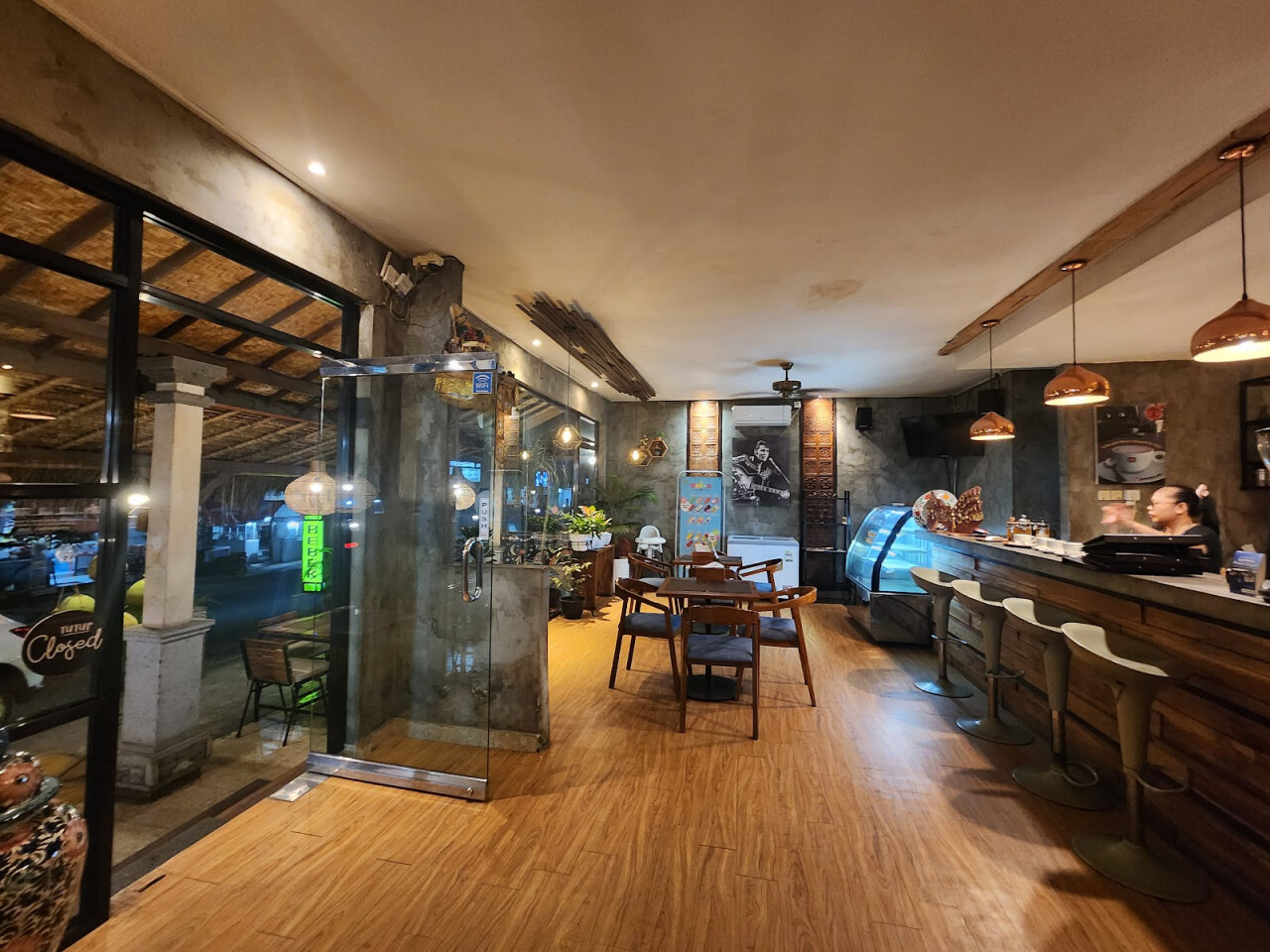 Five Brothers Resto