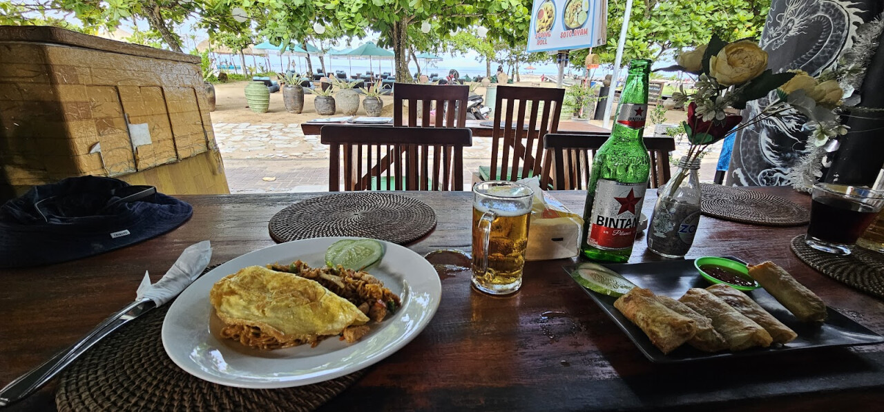 Moonshine Warung