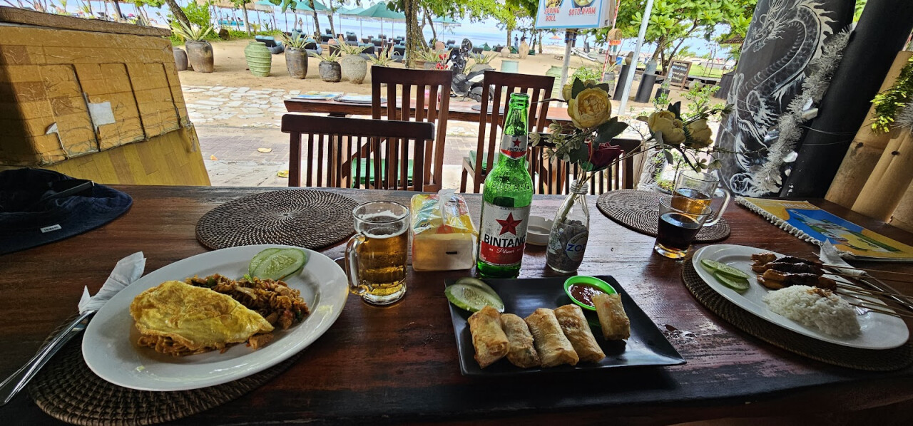 Moonshine Warung