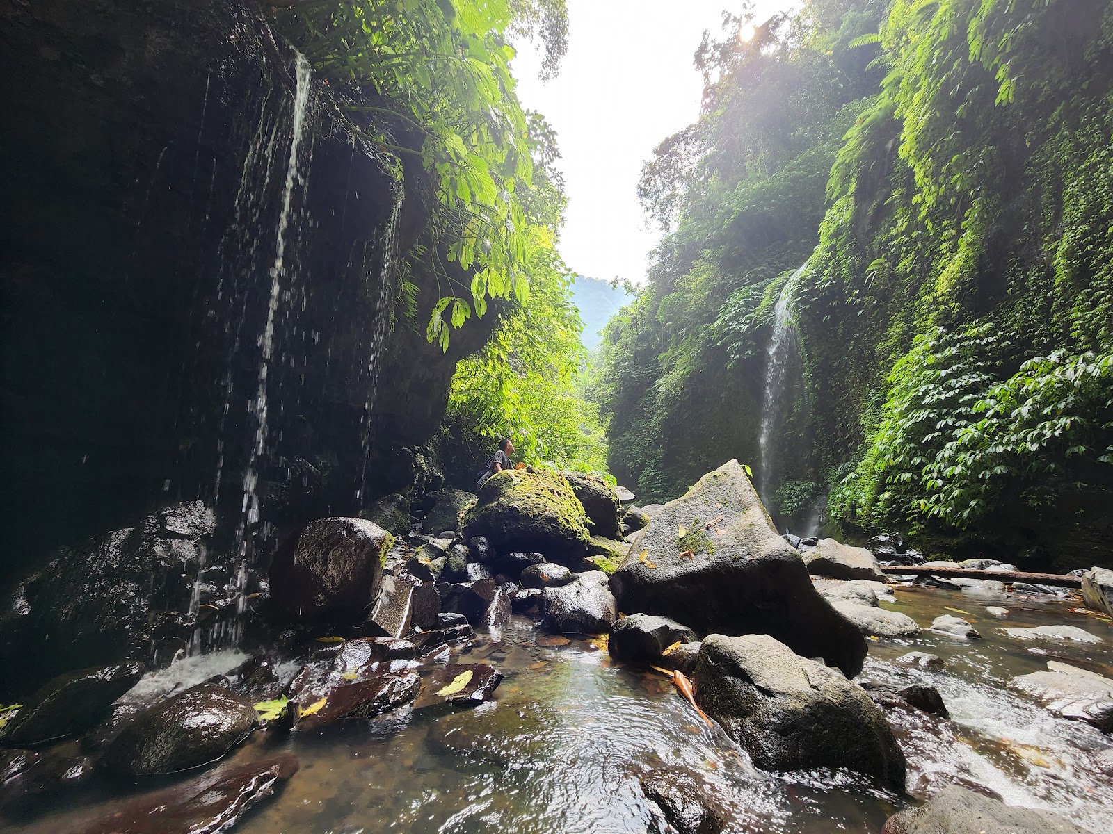 Водопад Grombong