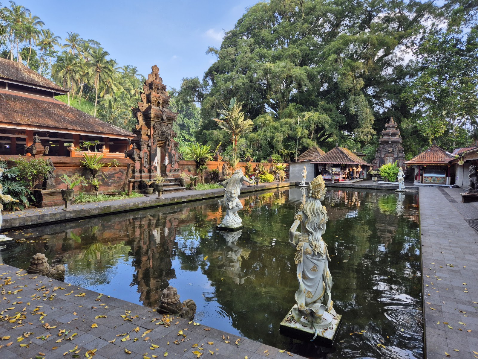 Храм Pura Tirta Empul