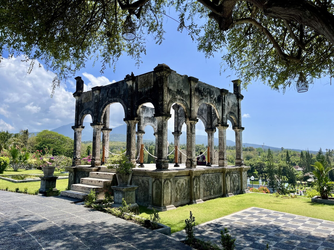 Дворец Taman Ujung