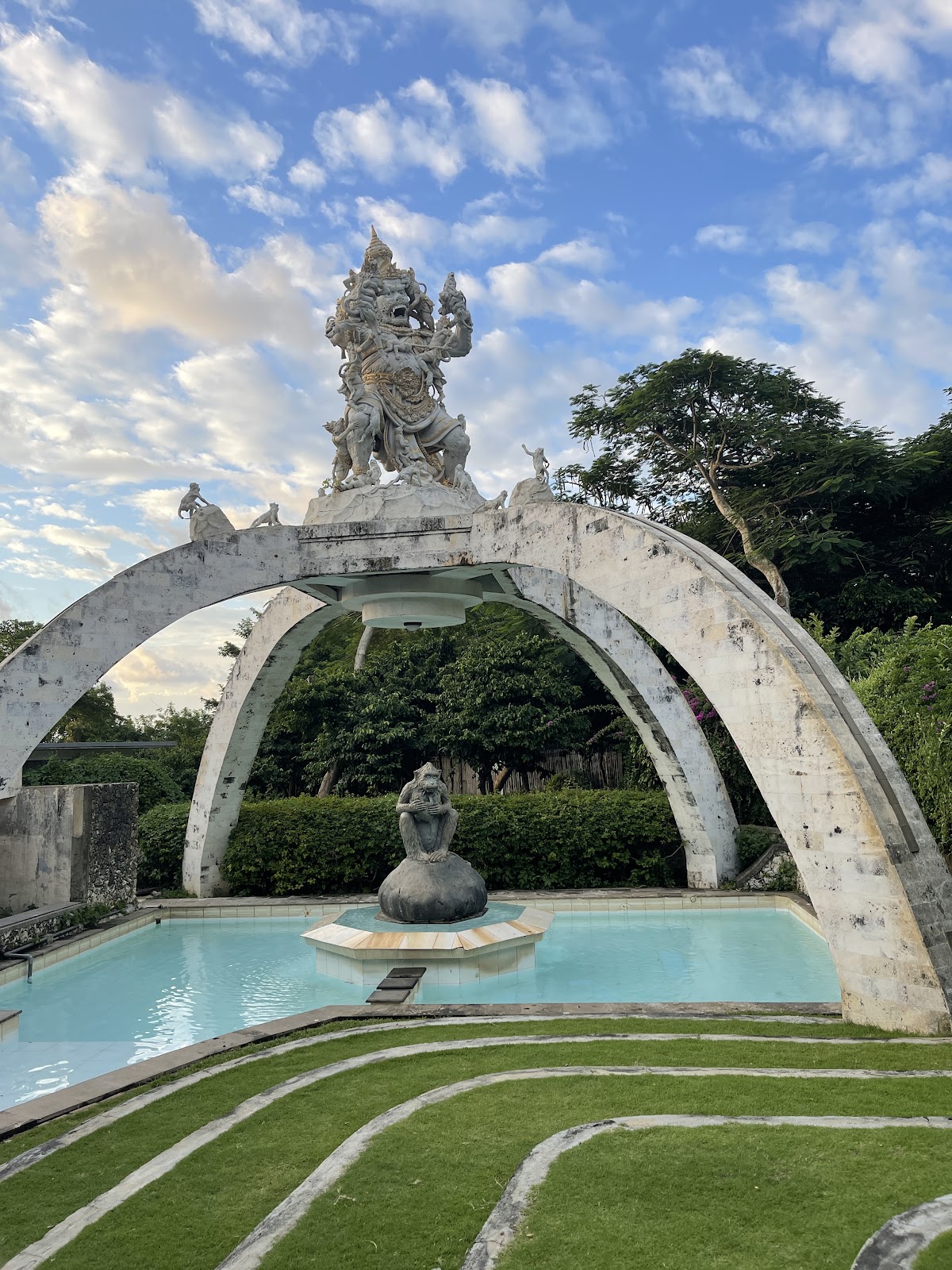 Храм Пура Лухур Улувату