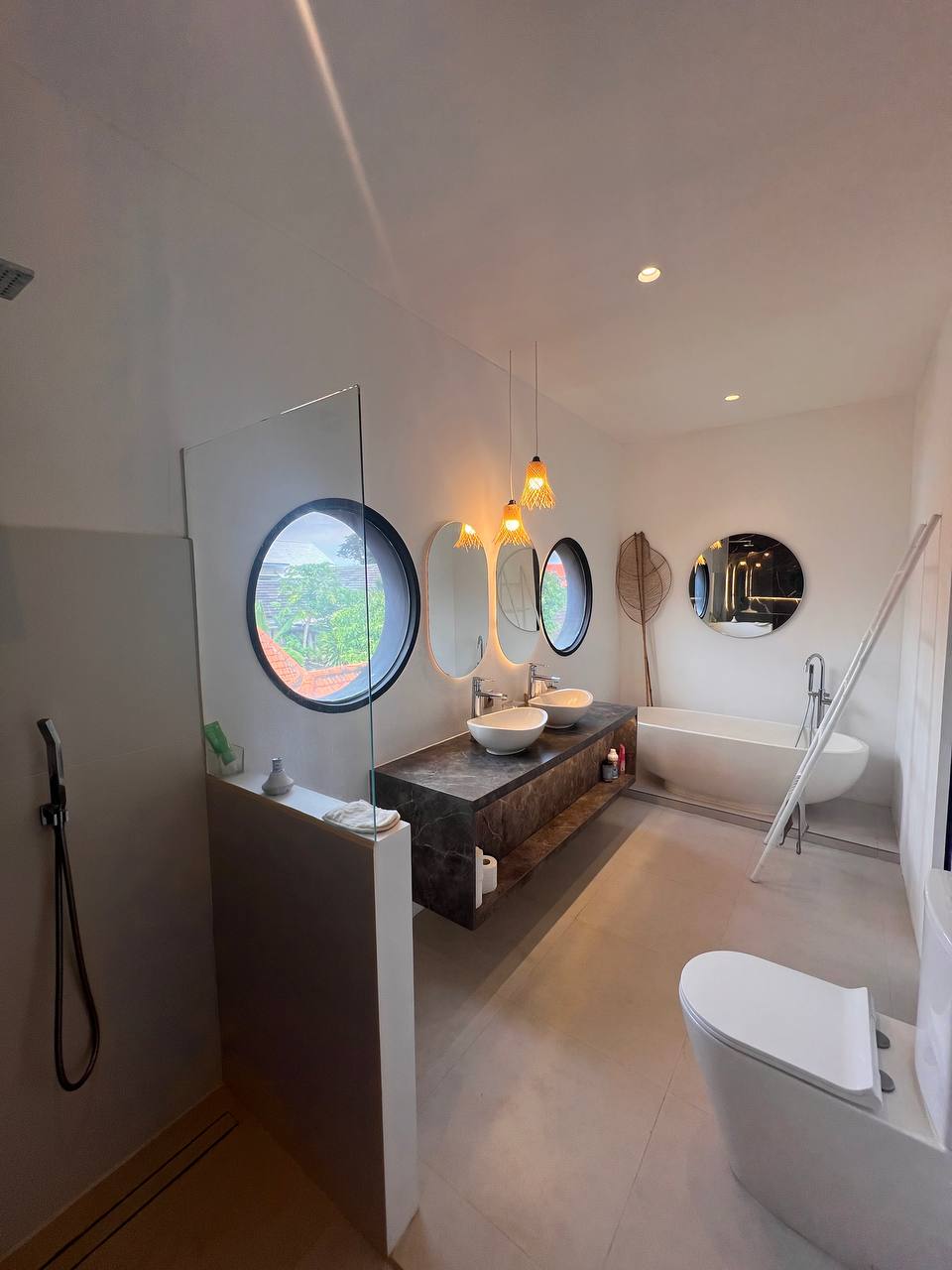 Вилла дизайнерская новая 4br вилла в сануре Санур 250м² 4 и более спален