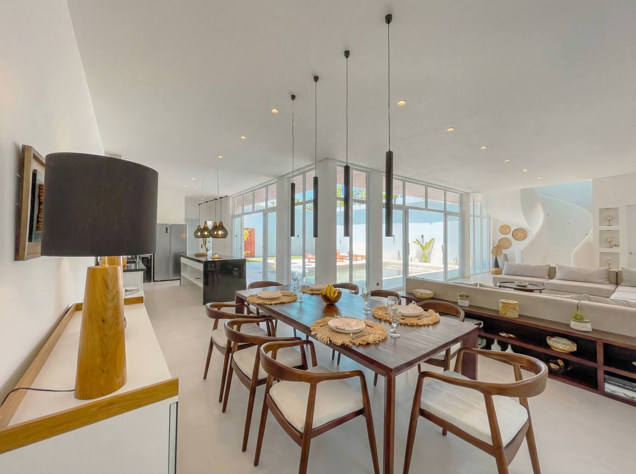 Вилла дизайнерская новая 4br вилла в сануре Санур 250м² 4 и более спален