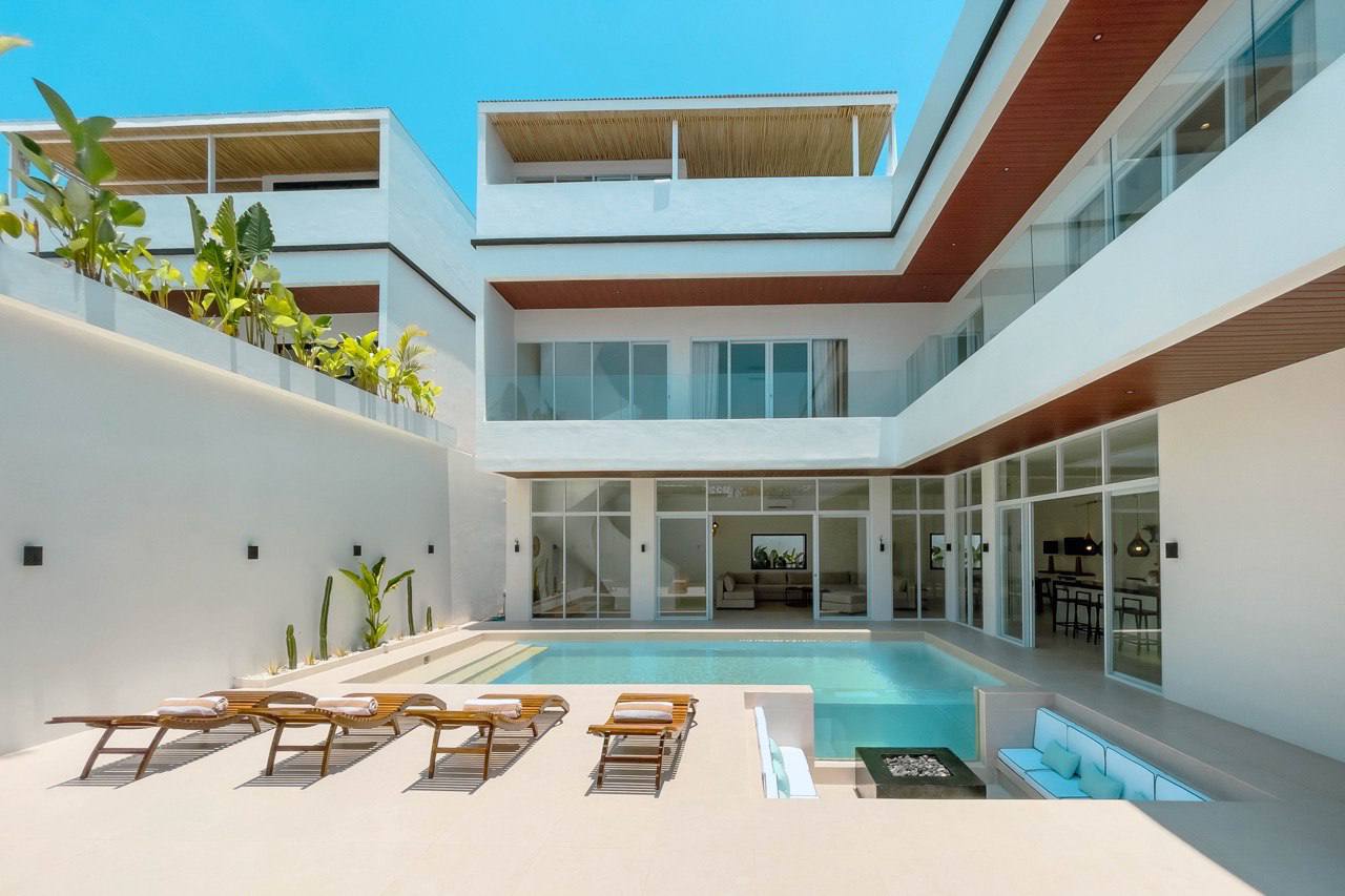 Вилла дизайнерская новая 4br вилла в сануре Санур 250м² 4 и более спален