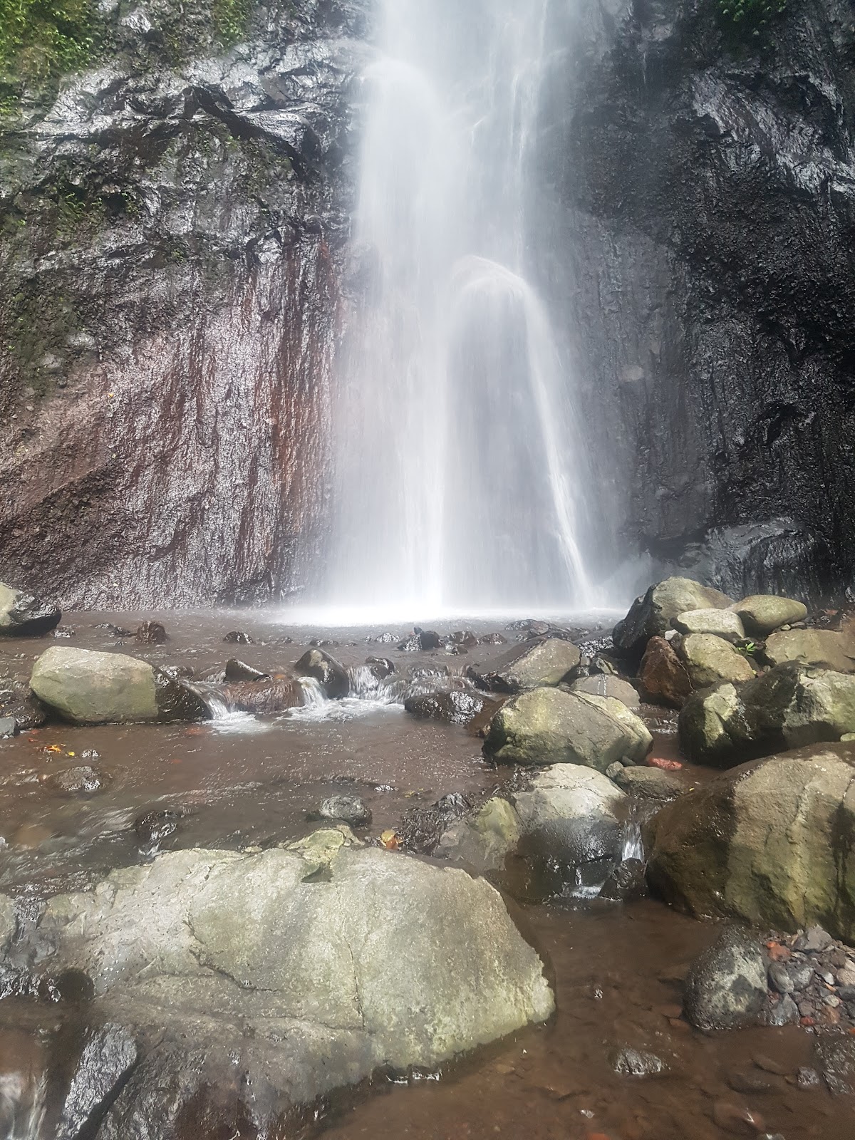Водопад Air Terjun Yeh Mampeh