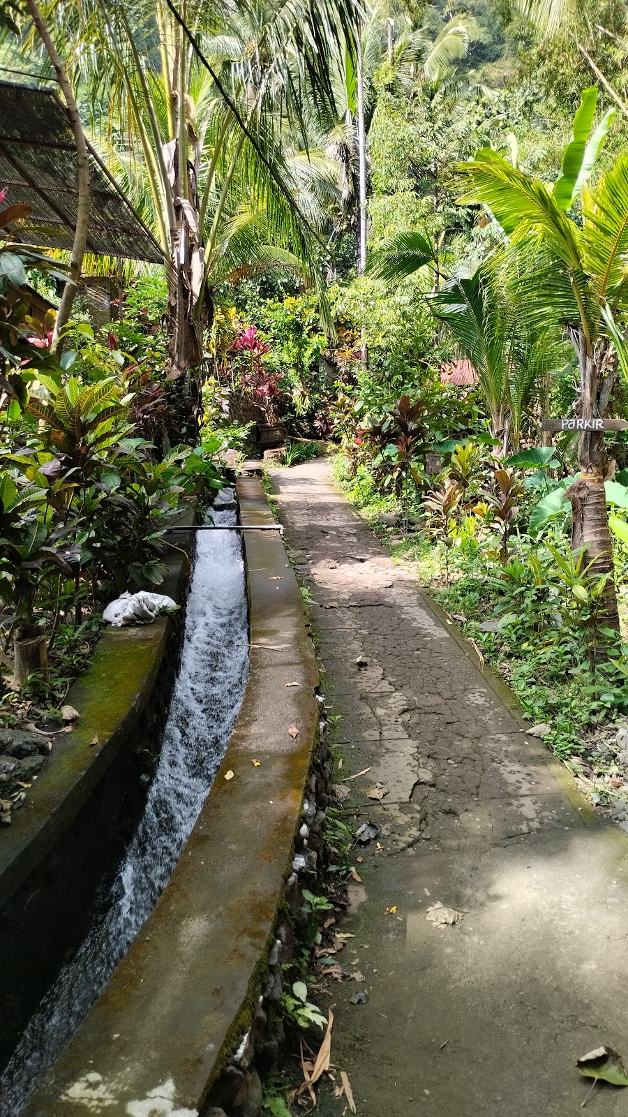 Водопад Air Terjun Yeh Mampeh