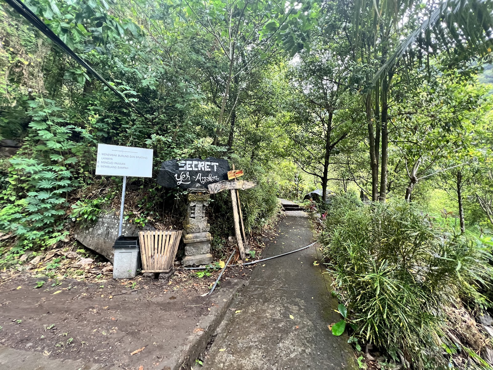 Водопад Air Terjun Yeh Mampeh