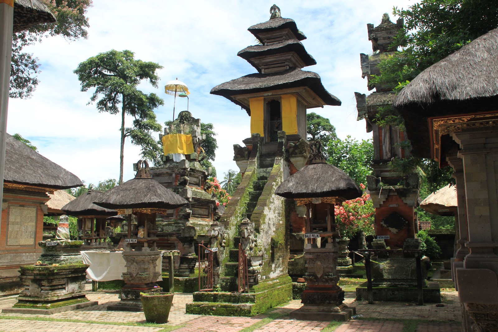 Pura Samuan Tiga