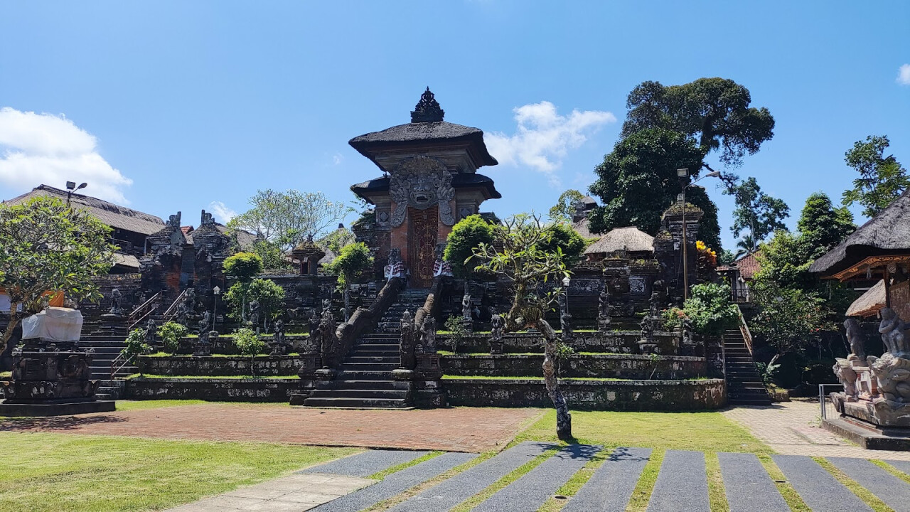 Pura Samuan Tiga