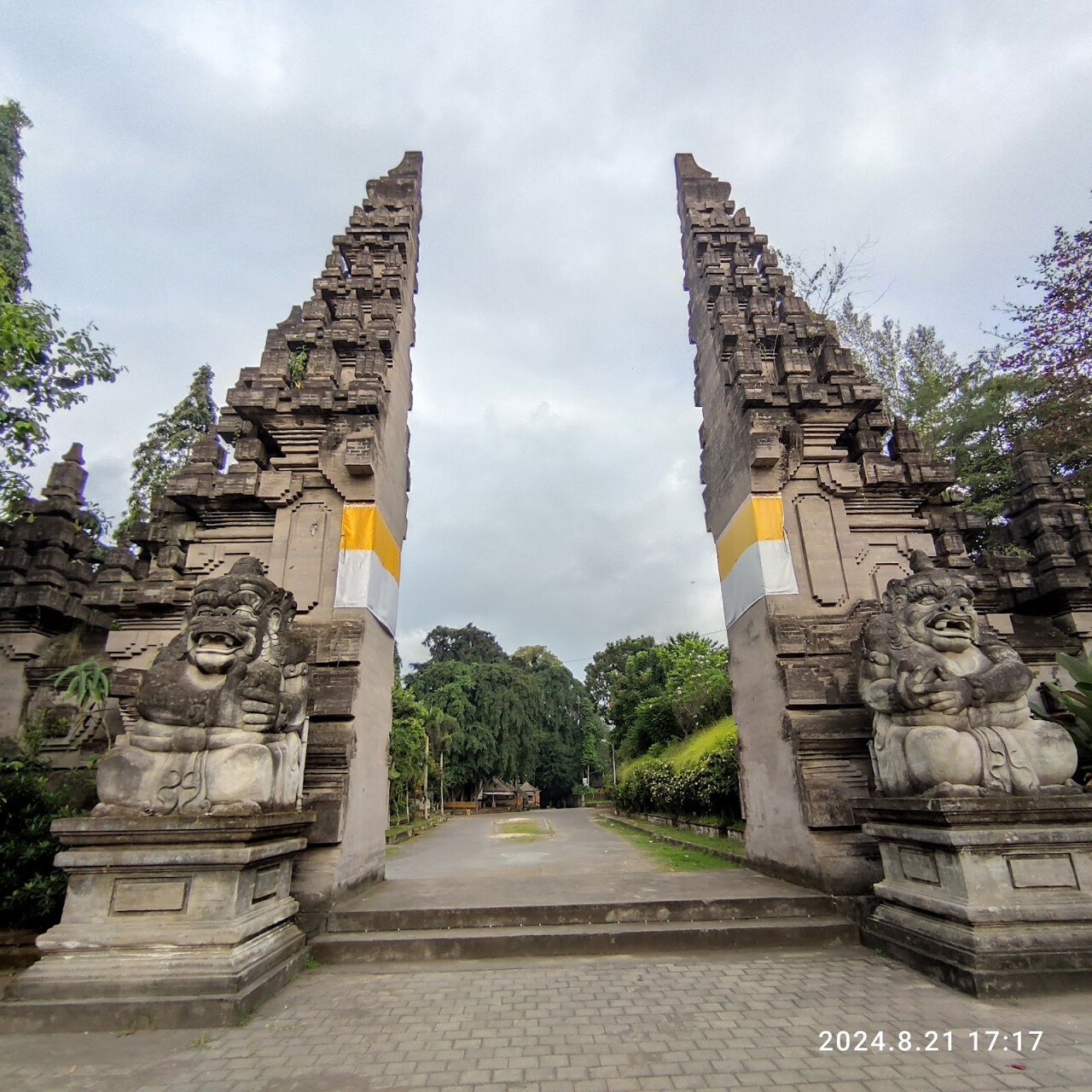 Pura Samuan Tiga