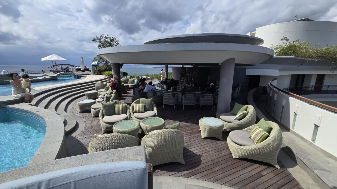 Luna Rooftop Bar