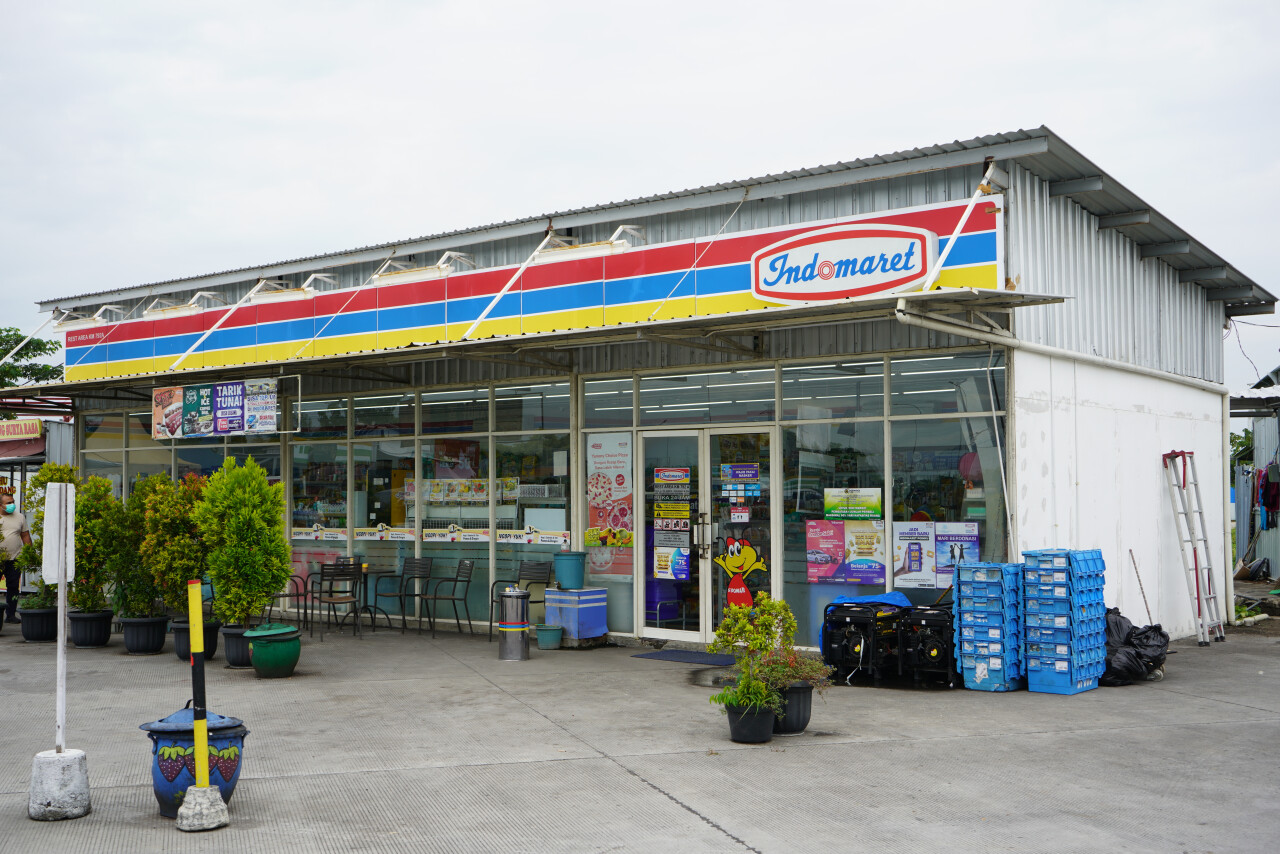 Новые правила для Indomaret и Alfamart: деревни Бали закрывают для супермаркетов