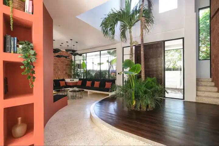 Вилла стильная Переренан 4 и более спален