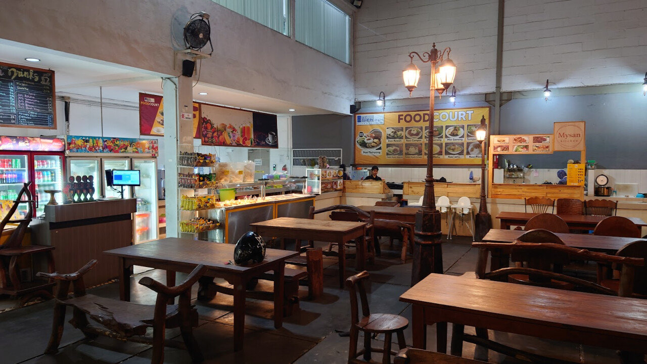 Ithon Food Court