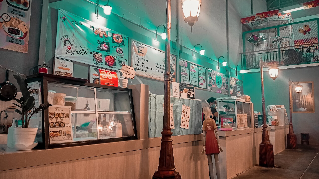 Ithon Food Court