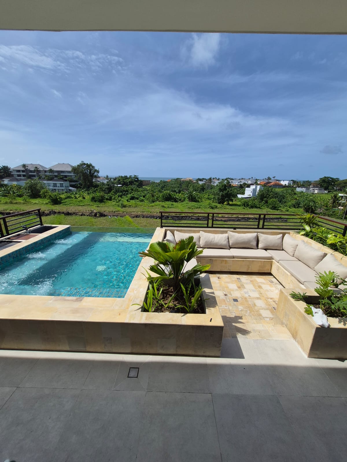 Вилла новая вилла/ вид на океан/джакузи и rooftop Чангу 488м² 4 и более спален