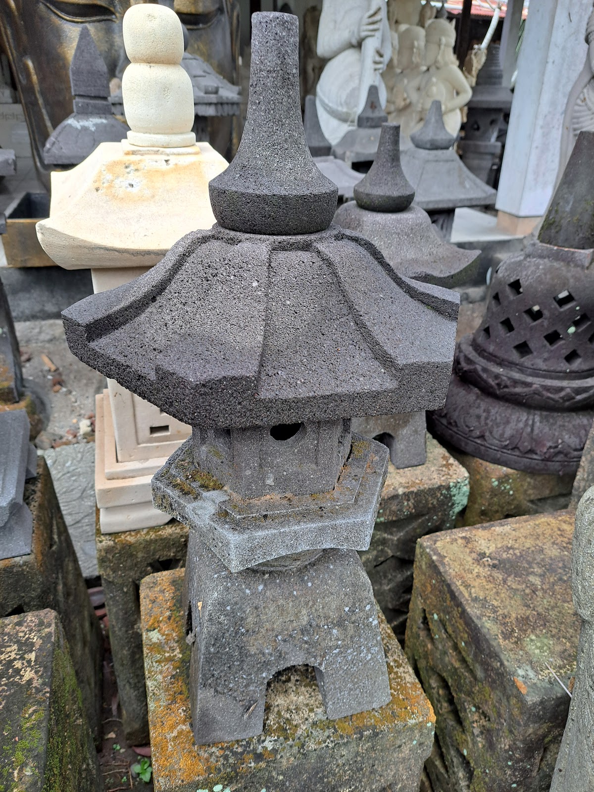 Магазин Роте Адхи (Rote Adhi)