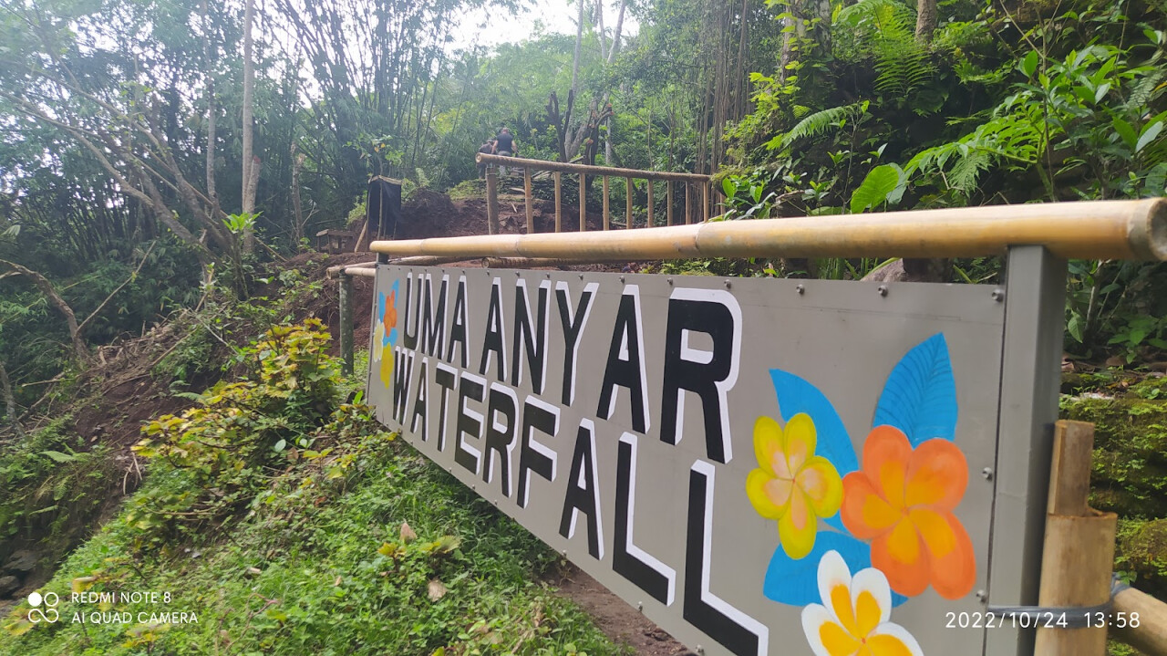 Uma Anyar Waterfall