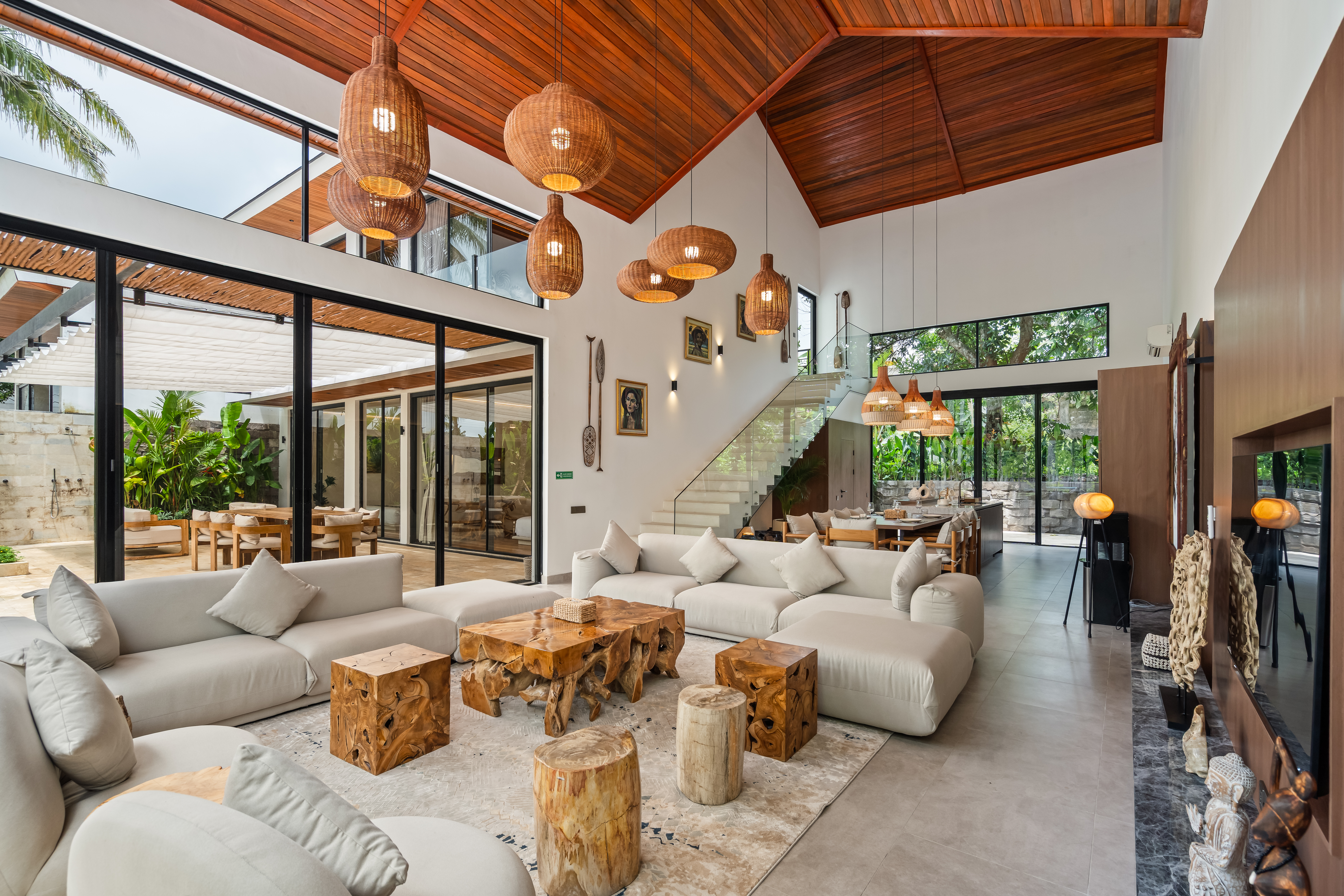 Вилла 4-спальная вилла с 44 м² гидромассажным бассейном Ubud 222м² 4 и более спален