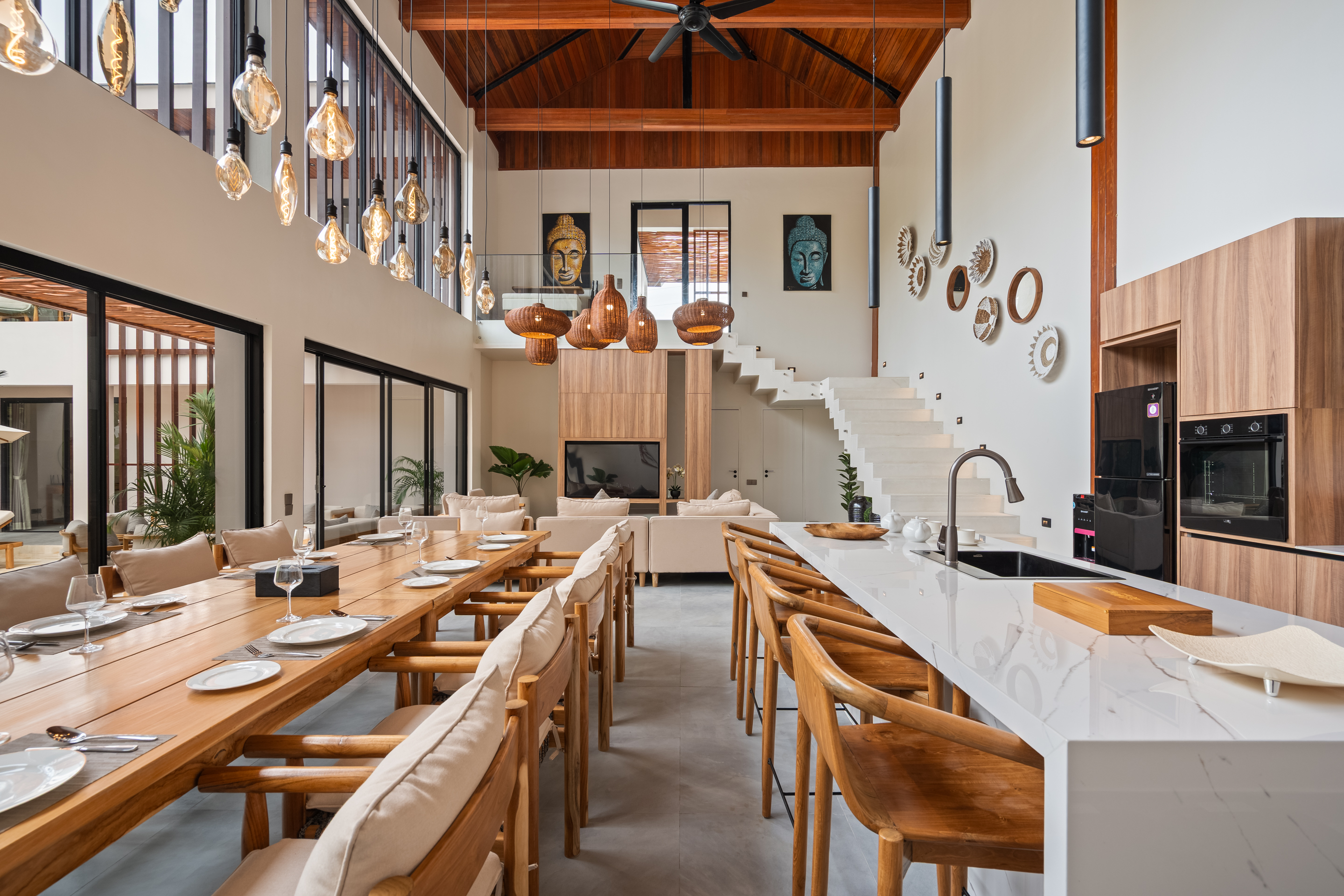 Вилла 5-спальная вилла с бассейном 65 м² и караоке-залом Убуд 347м² 4 и более спален