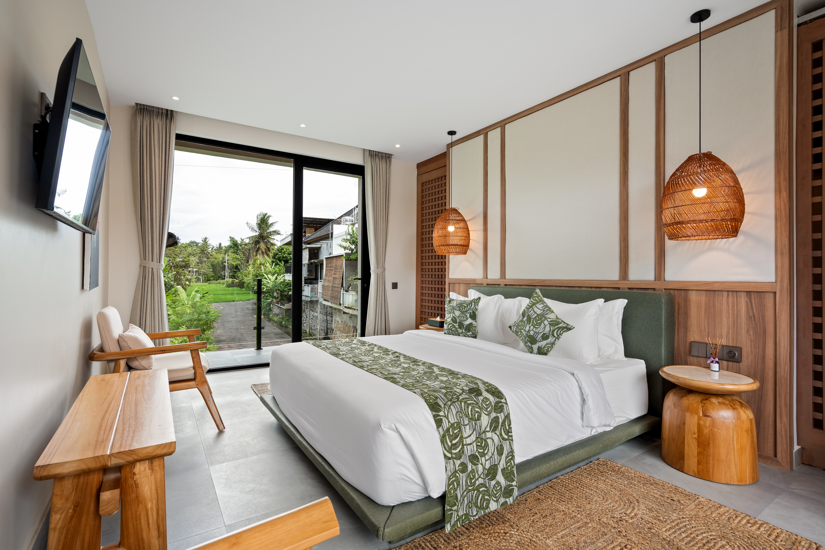 Вилла 5-спальная вилла с бассейном 65 м² и караоке-залом Убуд 347м² 4 и более спален