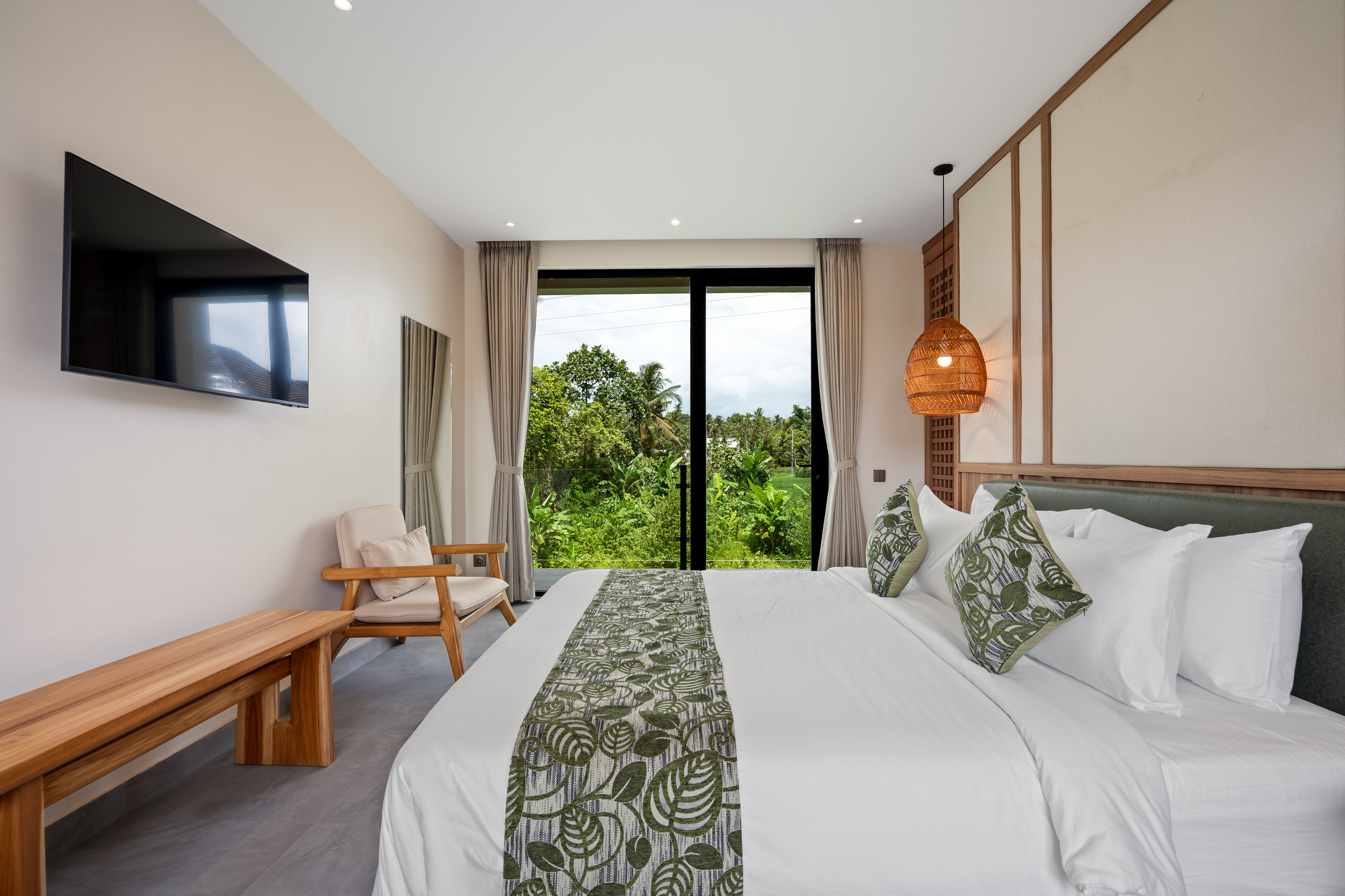 Вилла 5-спальная вилла с бассейном 65 м² и караоке-залом Убуд 347м² 4 и более спален