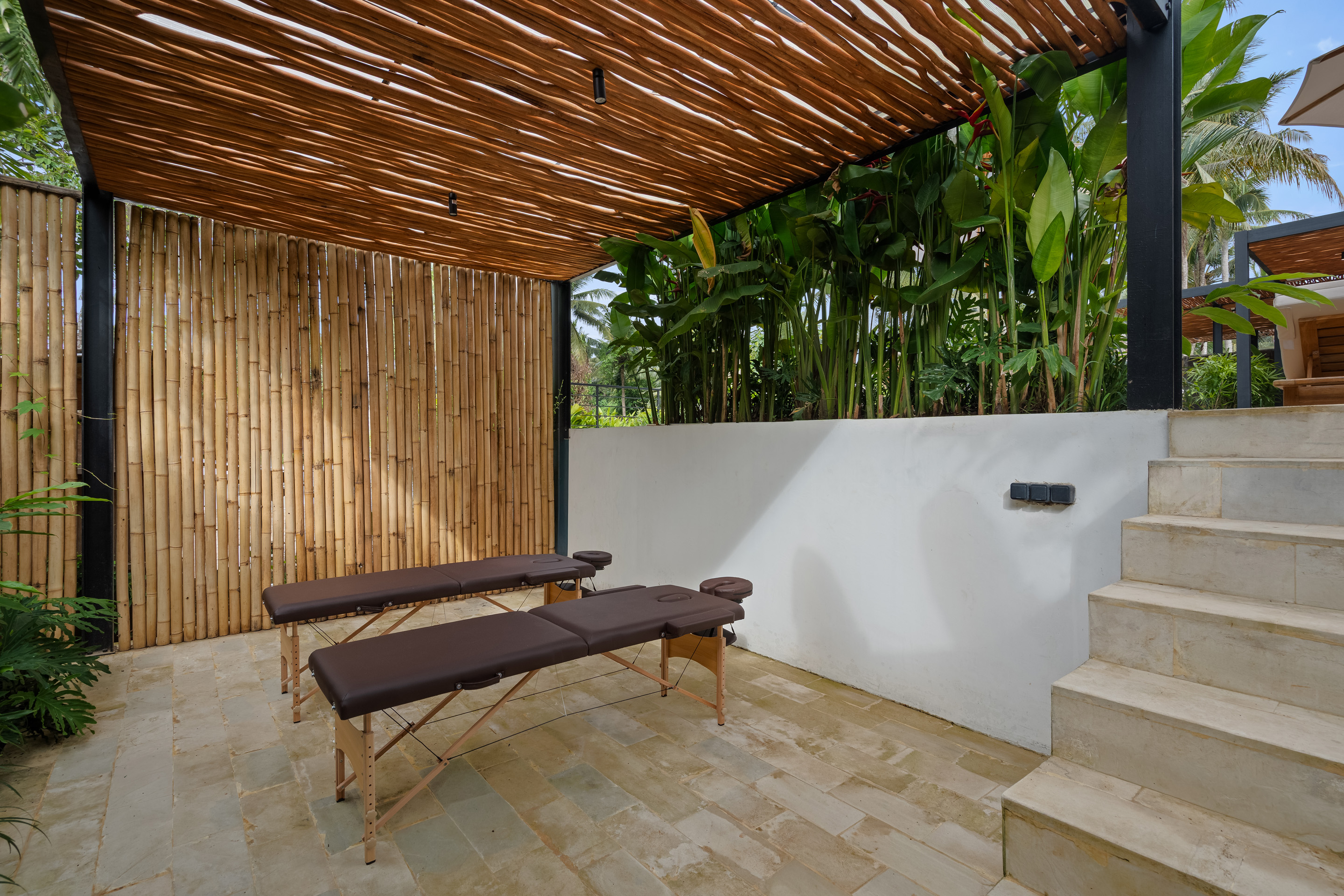 Вилла 5-спальная вилла с бассейном 43 м² и караоке Убуд 264м² 4 и более спален