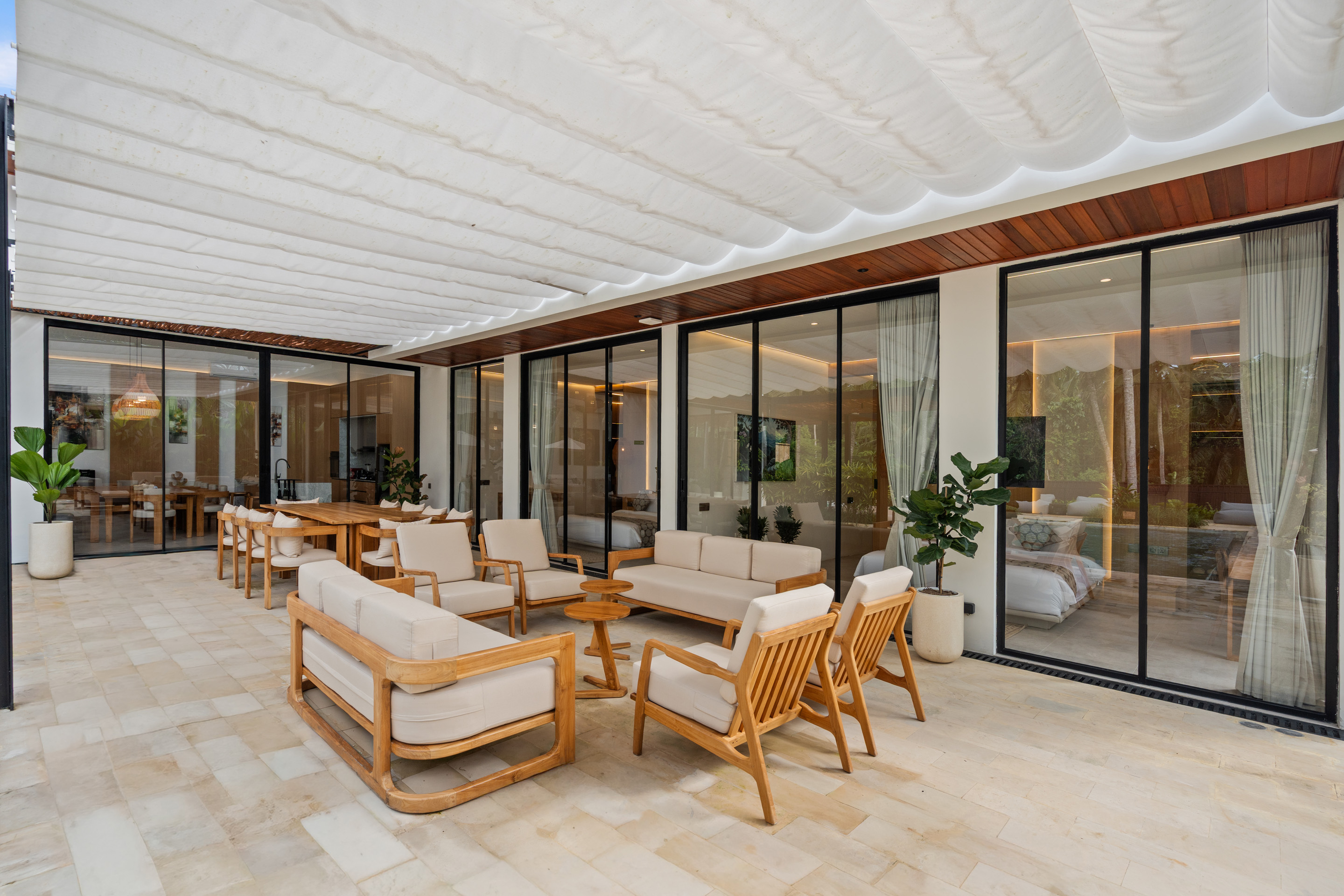 Вилла 5-спальная вилла с бассейном 43 м² и караоке Убуд 264м² 4 и более спален