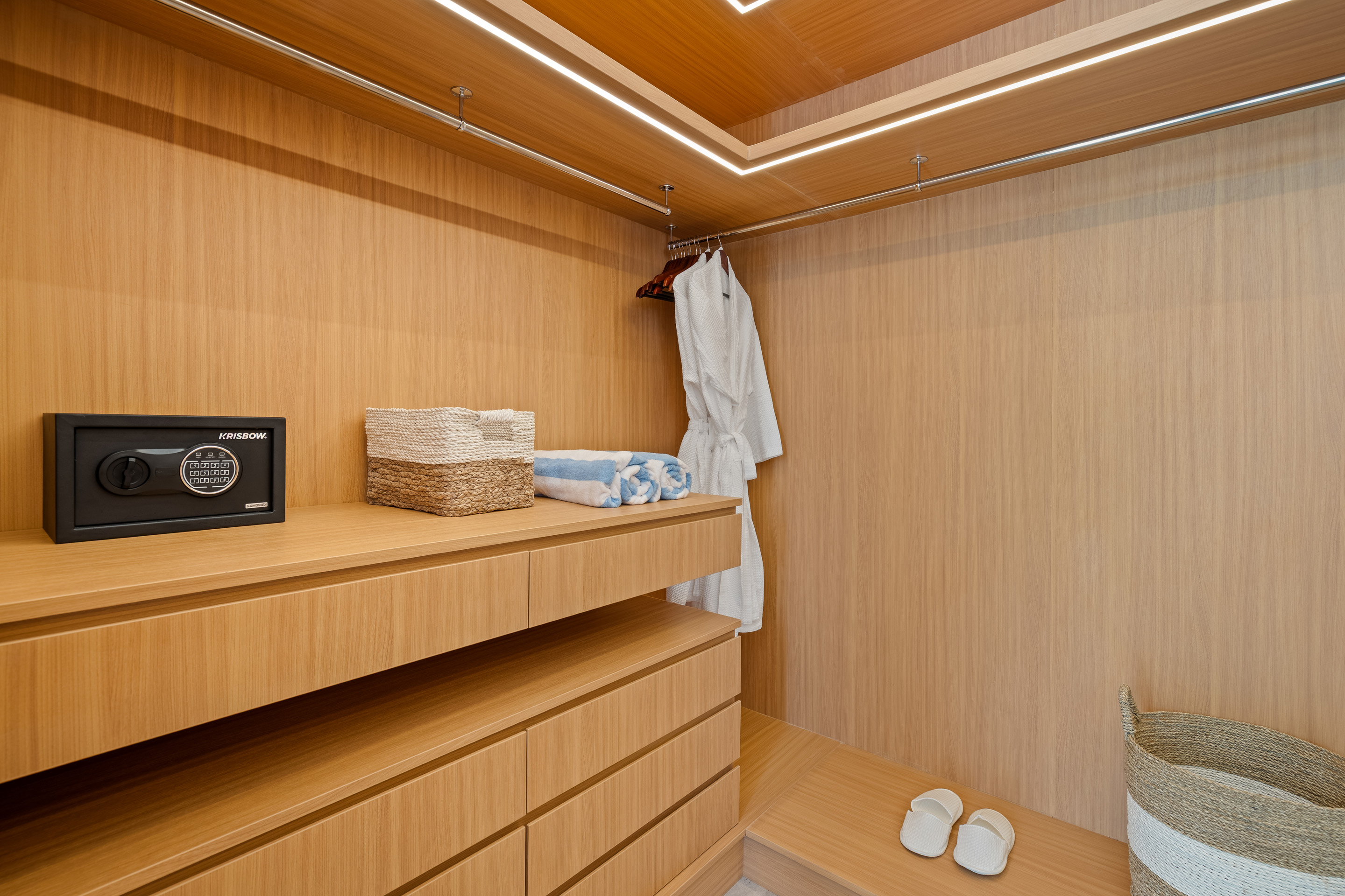 Вилла 5-спальная вилла с бассейном 43 м² и караоке Убуд 264м² 4 и более спален