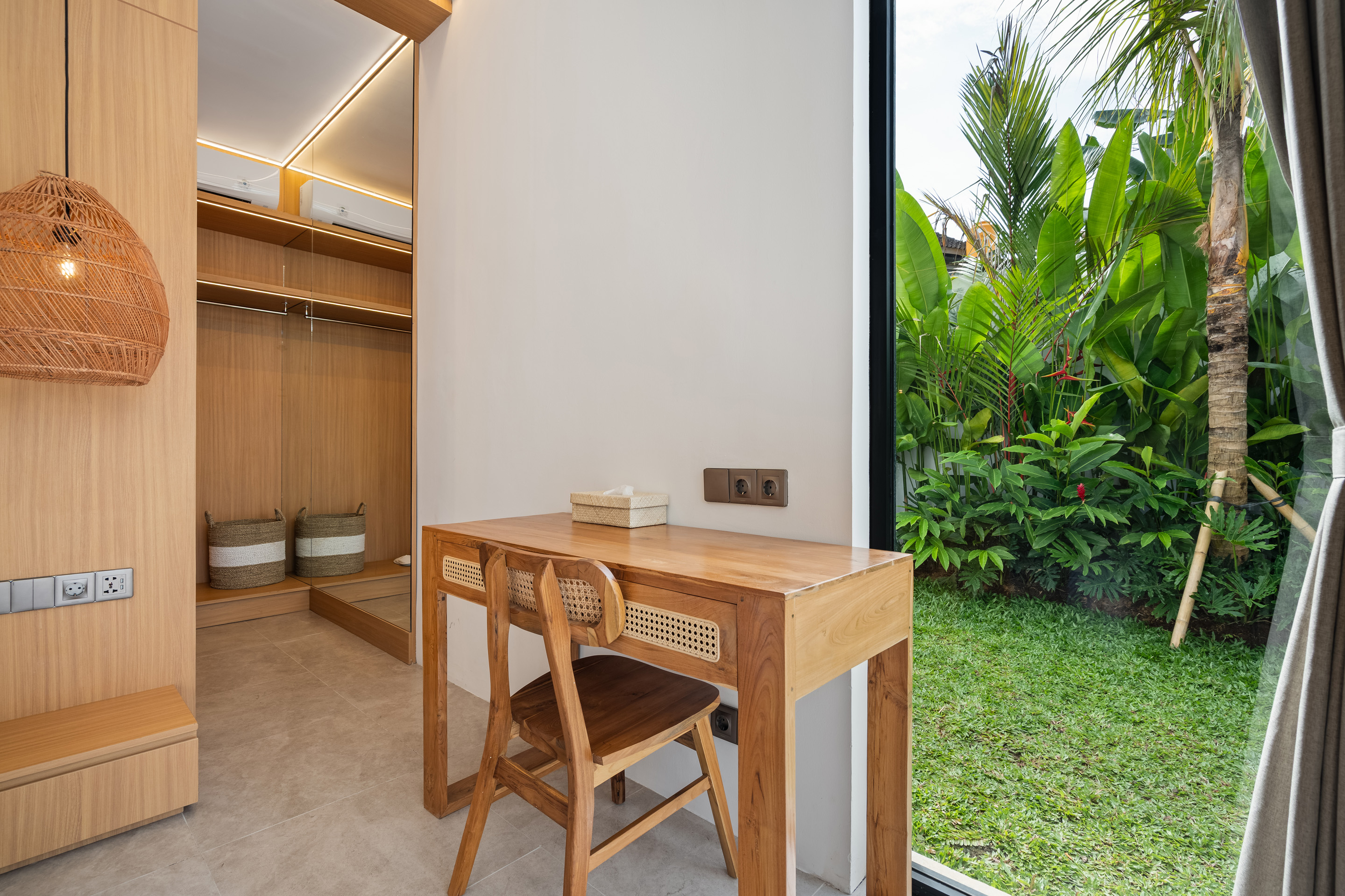 Вилла 5-спальная вилла с бассейном 43 м² и караоке Убуд 264м² 4 и более спален