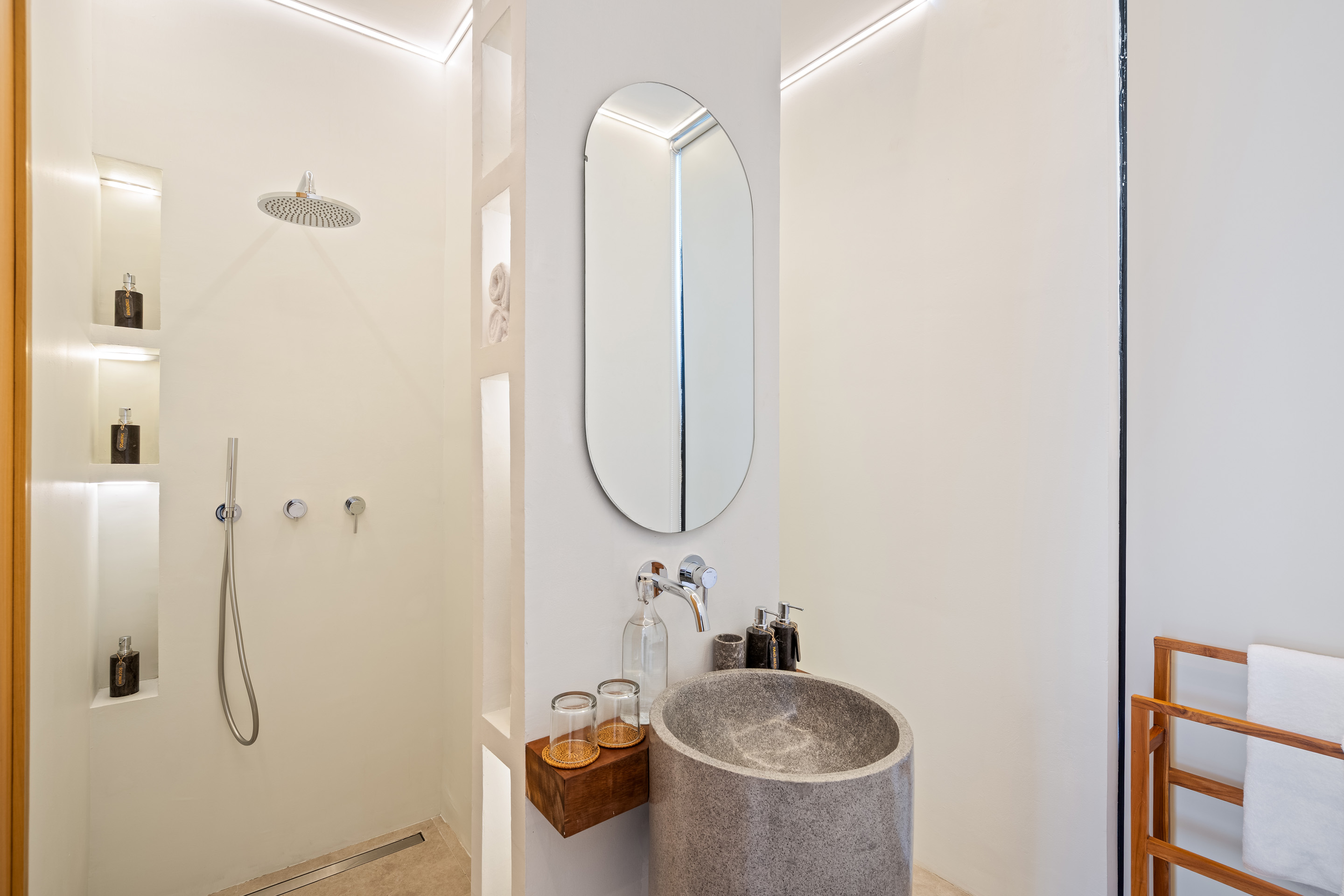 Вилла 5-спальная вилла с бассейном 43 м² и караоке Убуд 264м² 4 и более спален