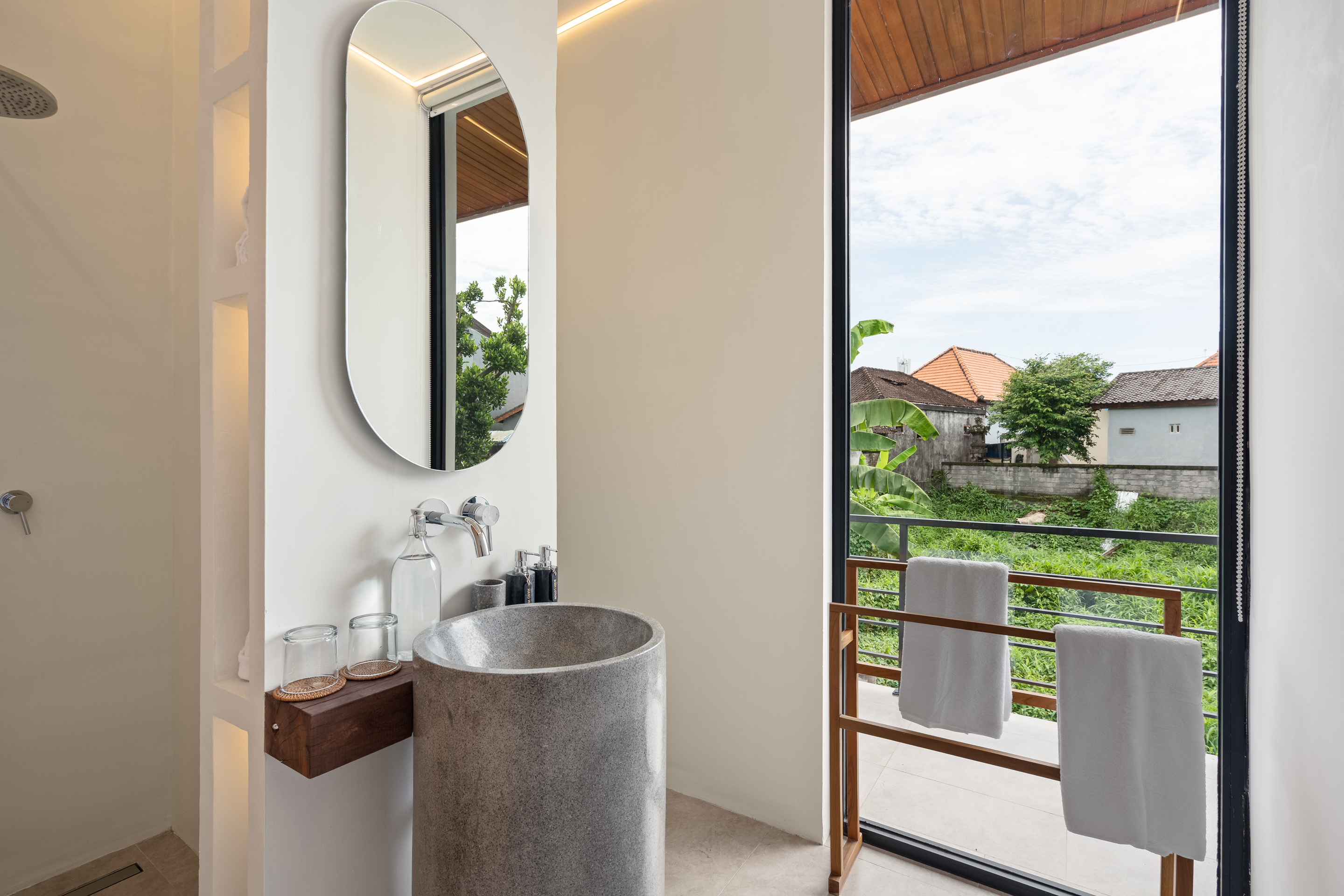 Вилла 5-спальная вилла с бассейном 43 м² и караоке Убуд 264м² 4 и более спален