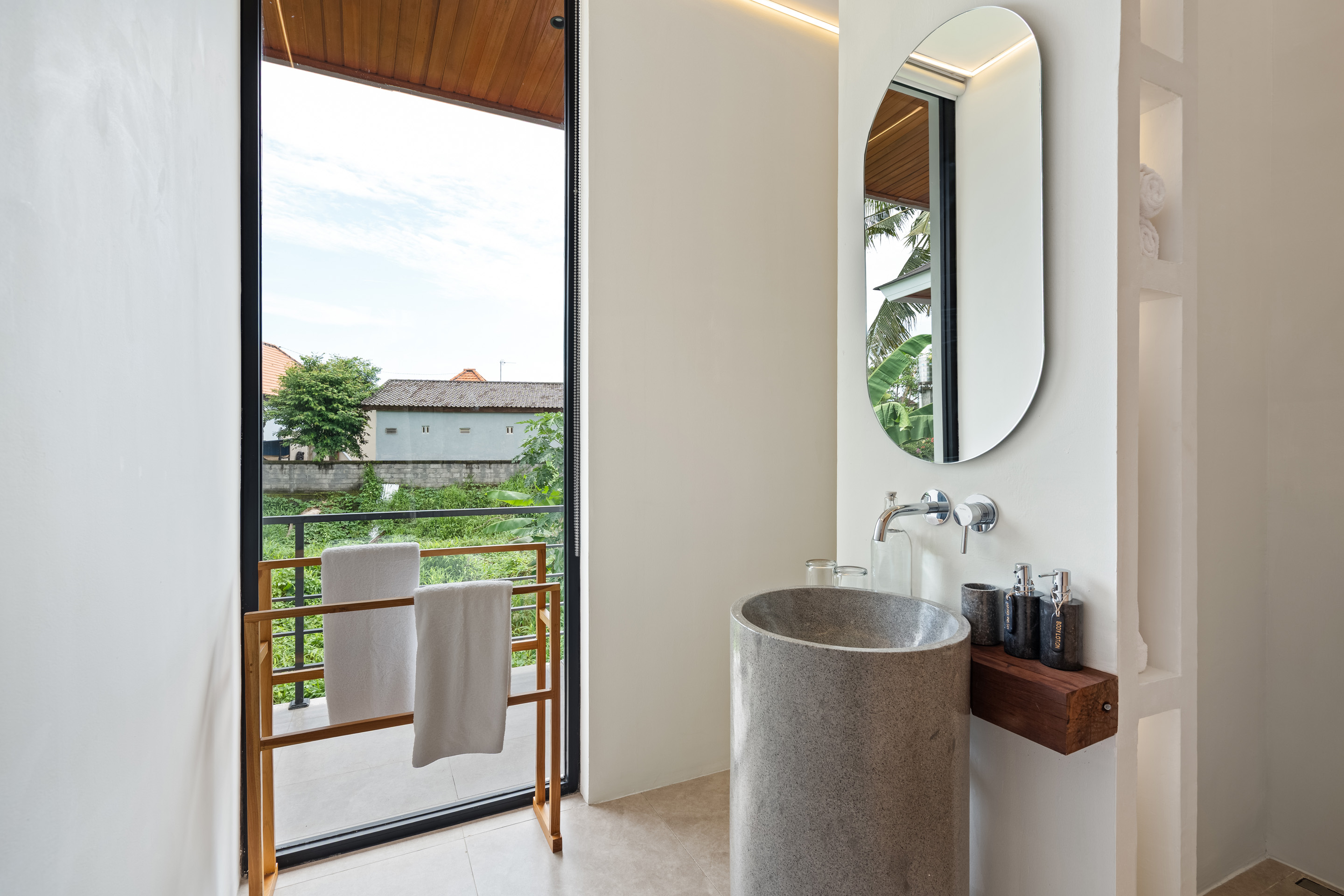 Вилла 5-спальная вилла с бассейном 43 м² и караоке Убуд 264м² 4 и более спален