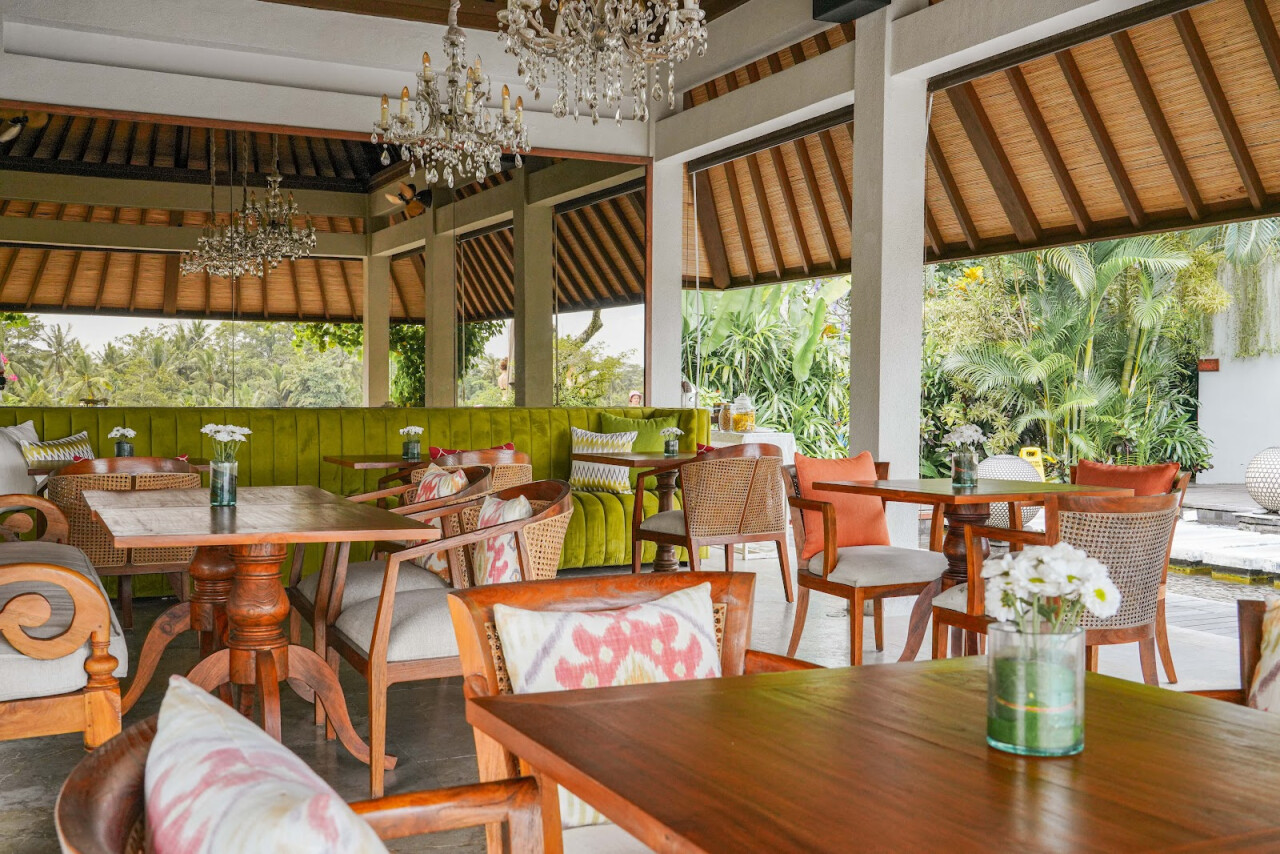 Senja Bar & Resto