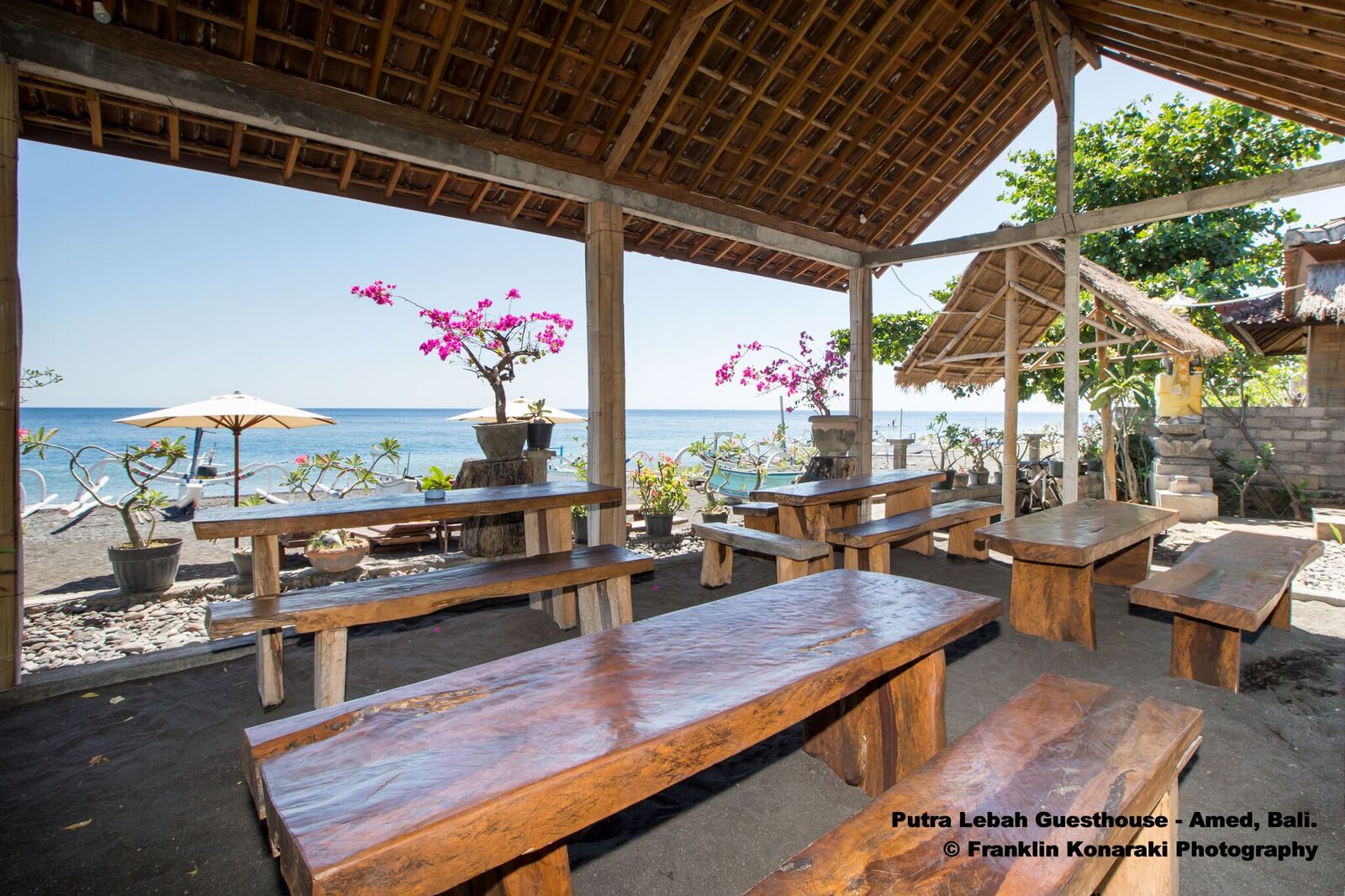 Warung Lebah Sea View