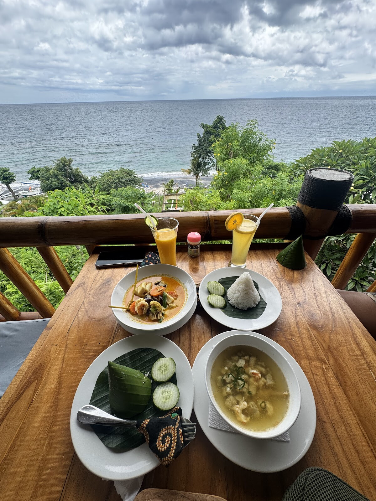Ibus Sea View Warung