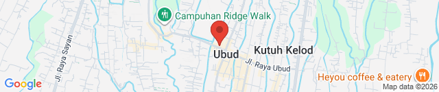 Тропа по по рисовым полям на улице Кадженг