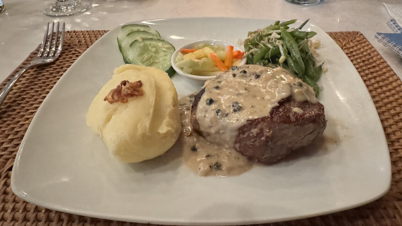 Sails Restaurant