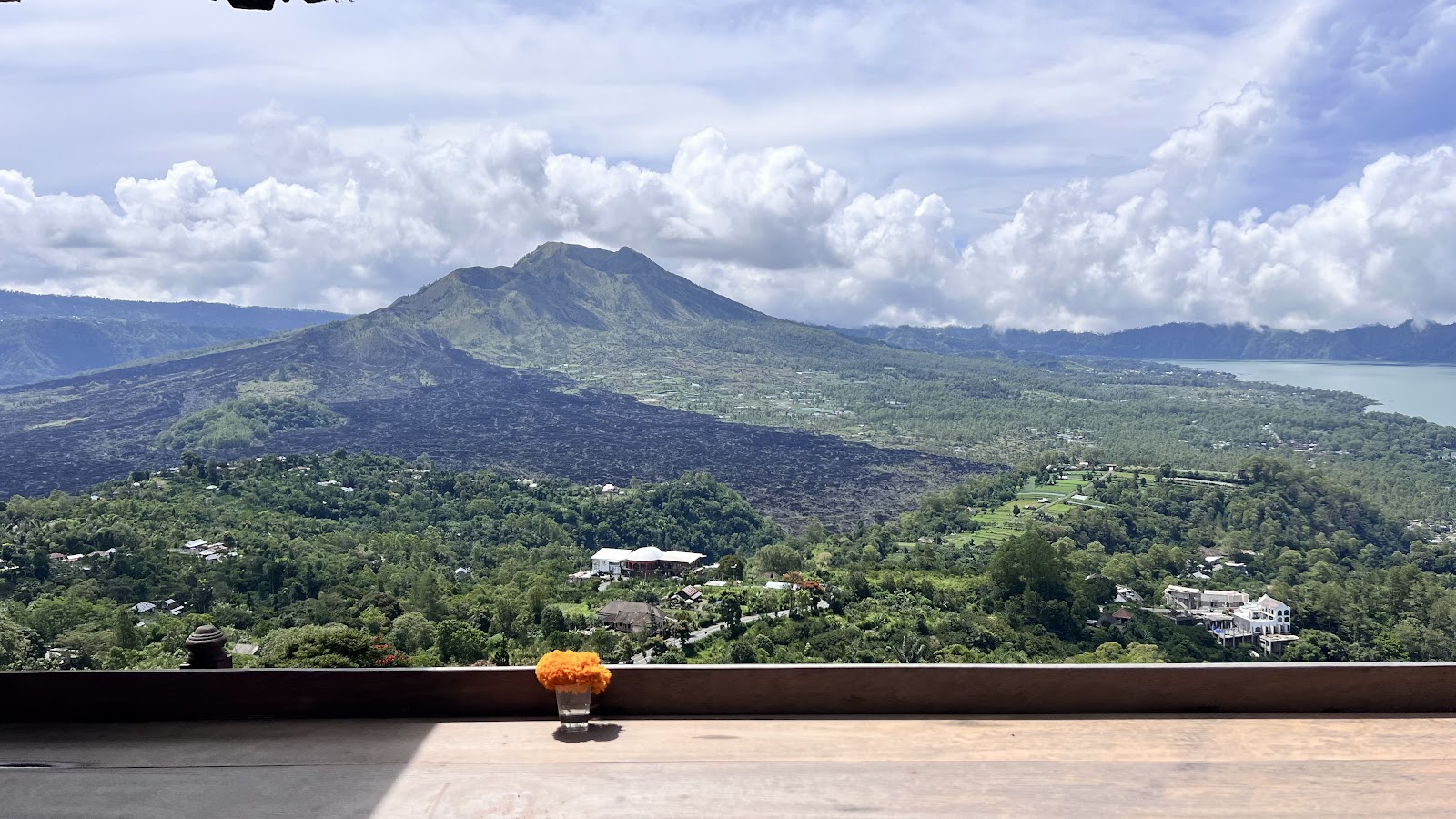 The Lookout Resto & Bar