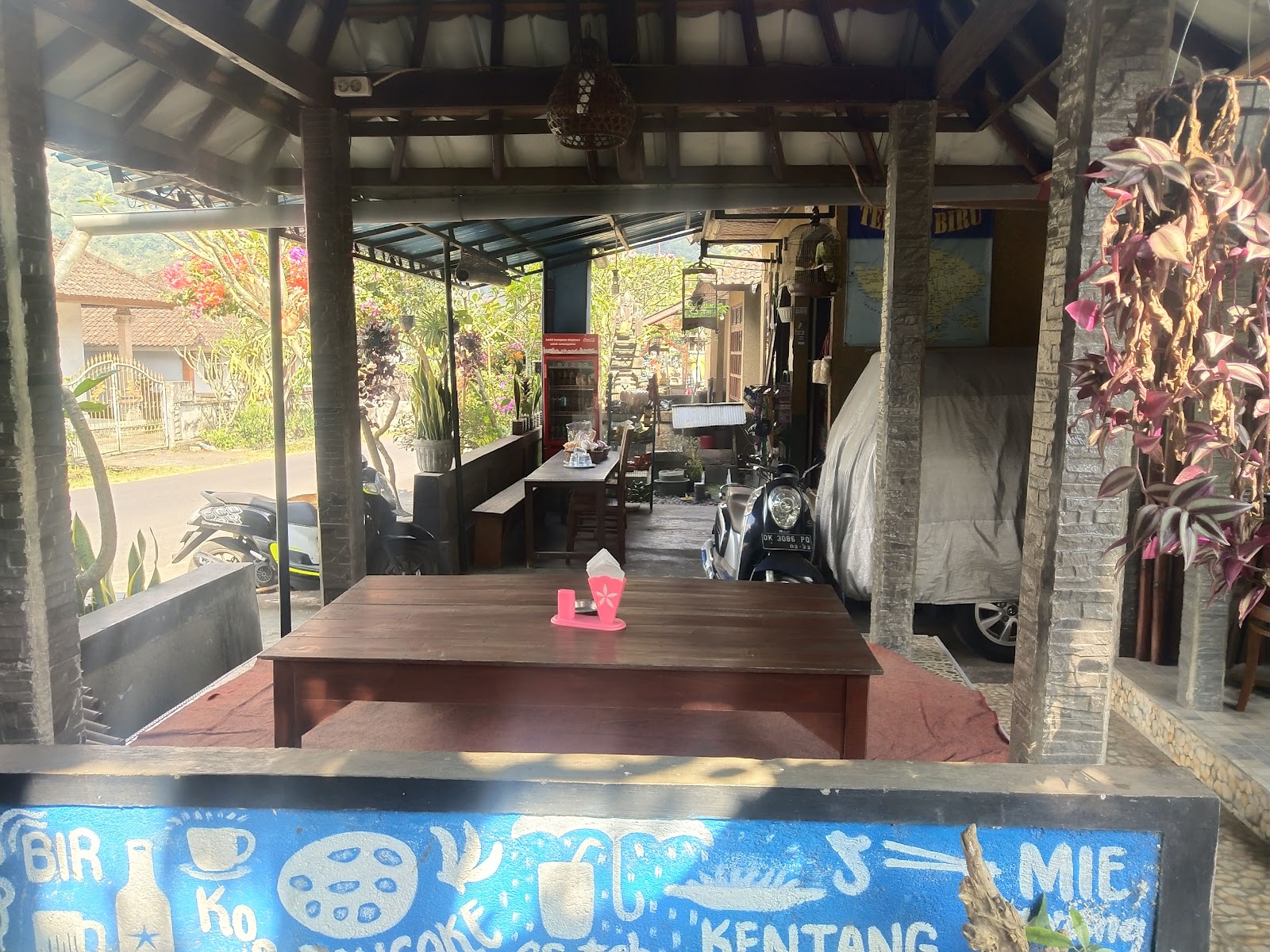 Warung Makan Telaga Biru Food & Drink