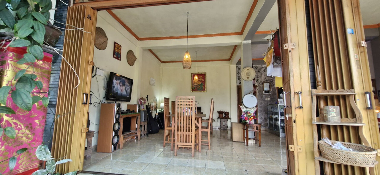 Warung Moglong
