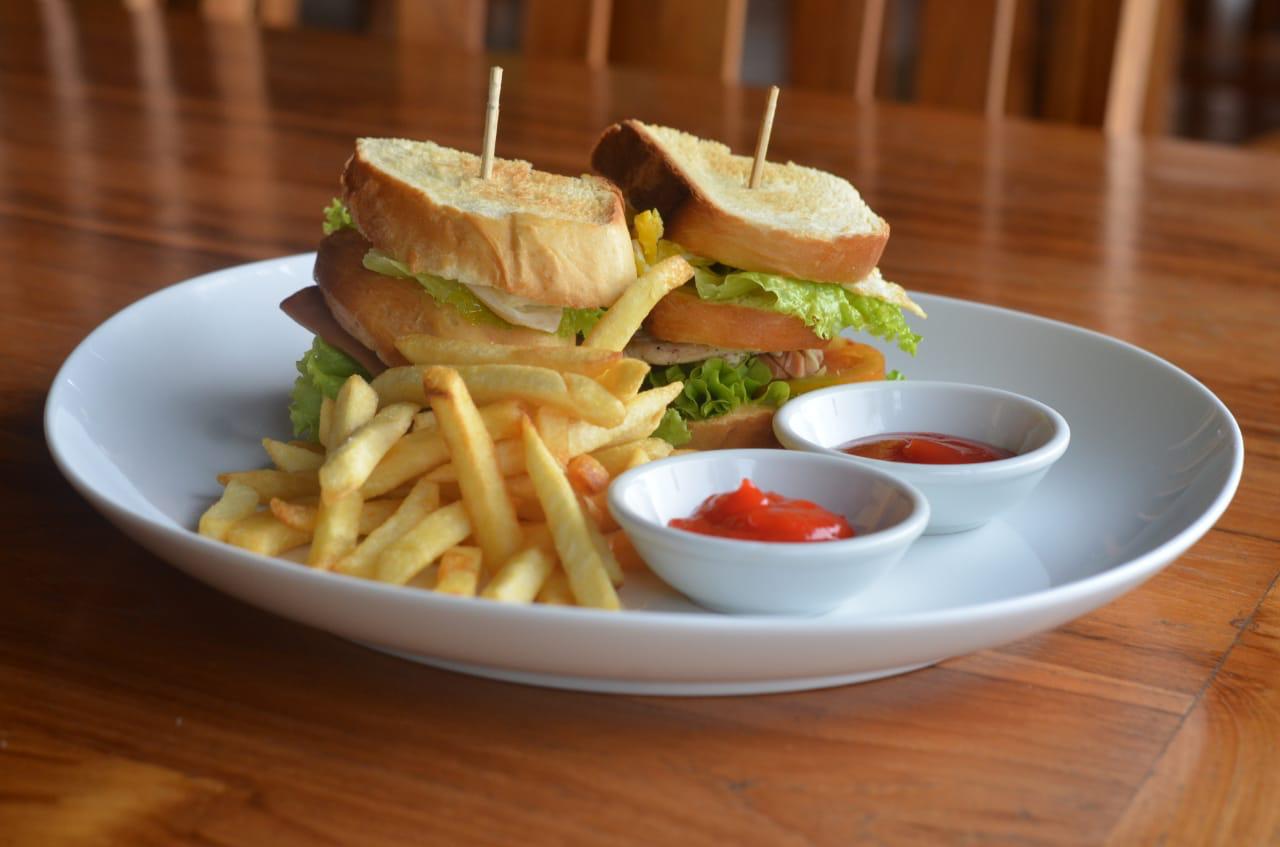 Sari timbul resto by kububali