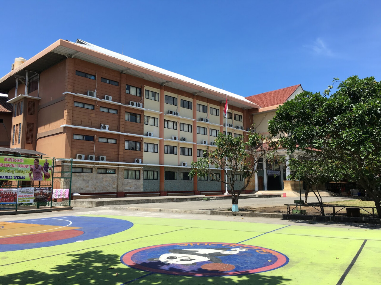 Jembatan Budaya School