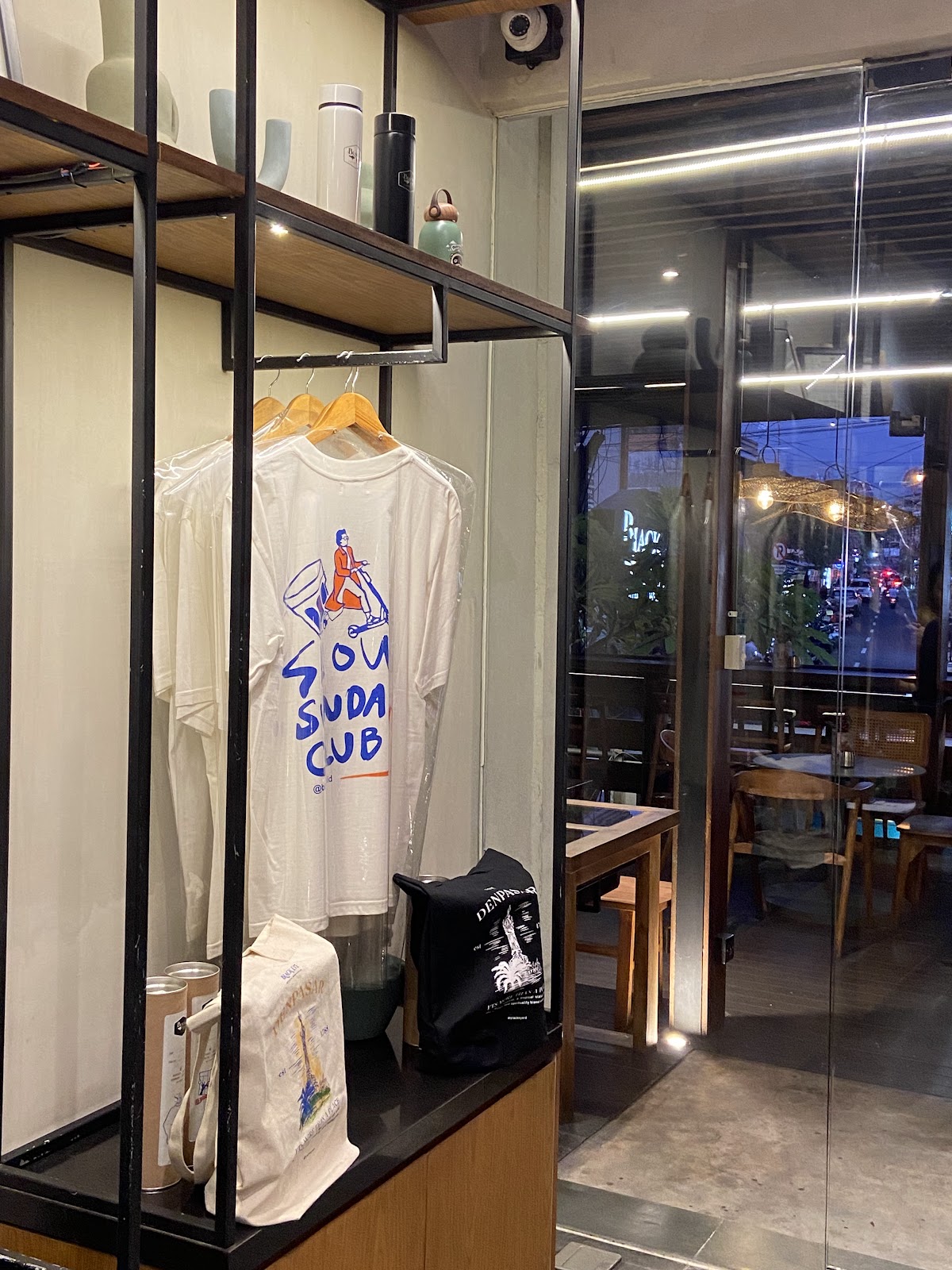 Black Eye Luwak Coffee & Eatery - Ubud