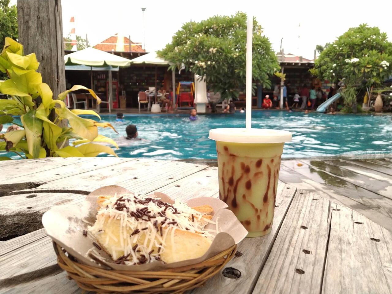 Swimming Pool Aria 2