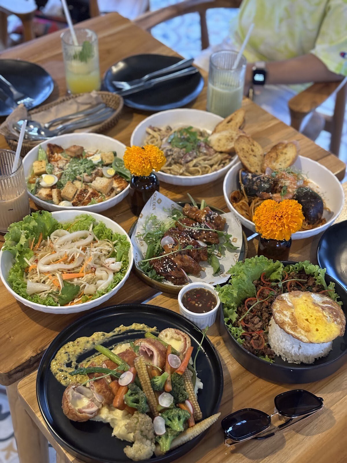 Golden Brunch & Eatery
