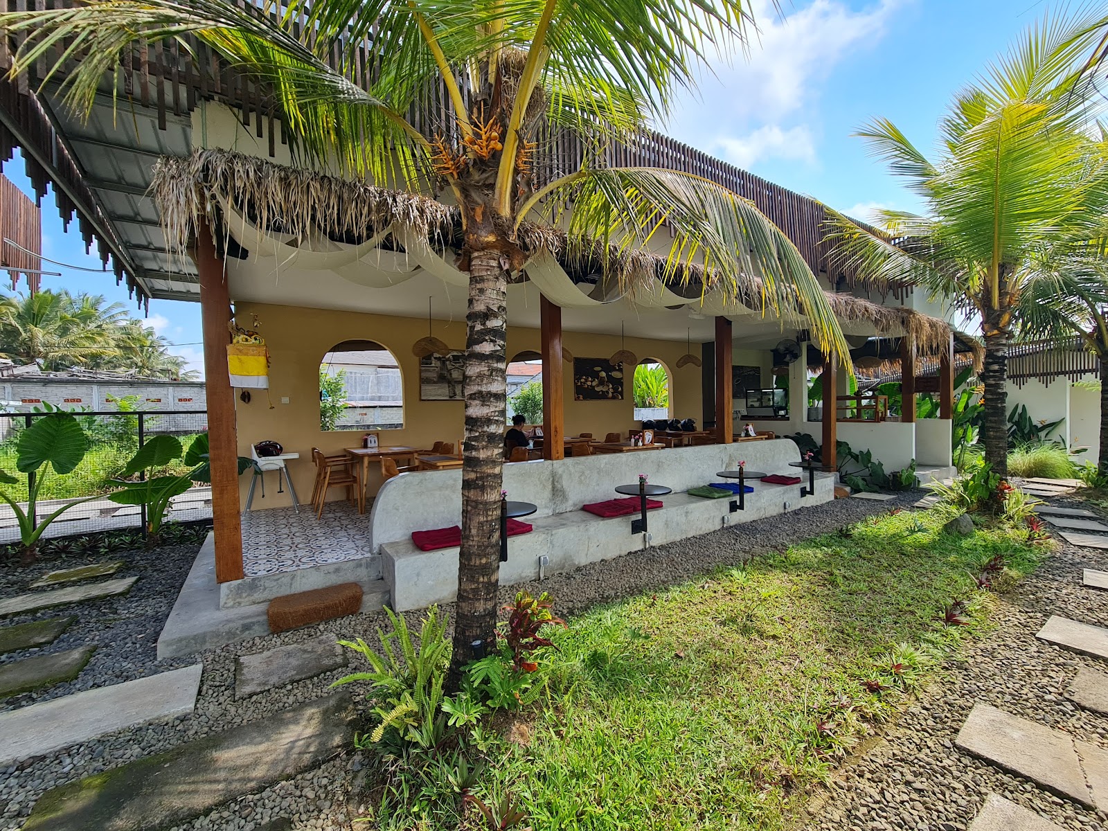 Golden Brunch & Eatery